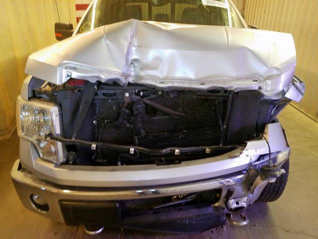 Photo 8 VIN: 1FTFX1EF8BFA73660 - FORD F150 SUPER 