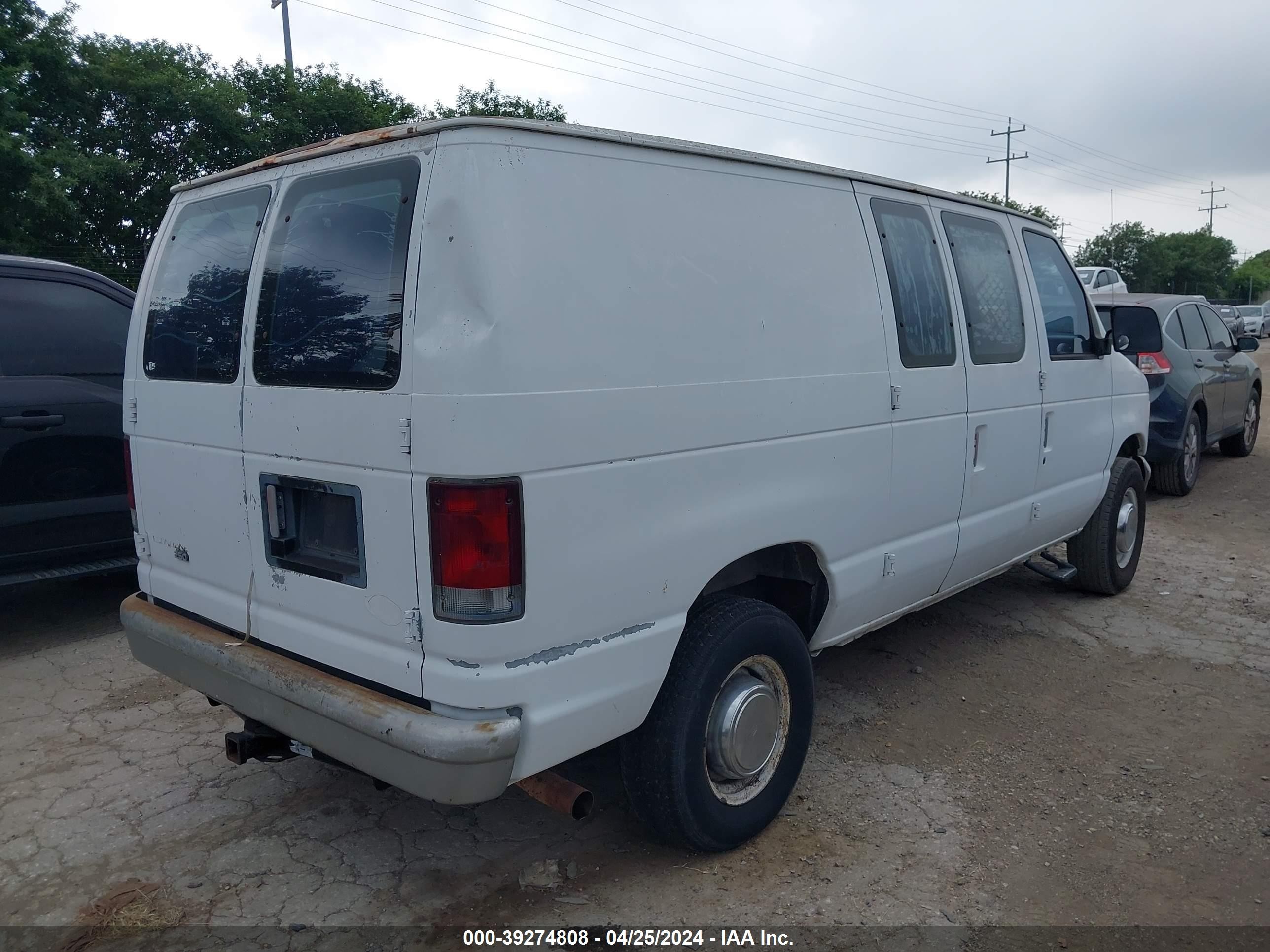 Photo 3 VIN: 1FTHE24HXSHB81581 - FORD ECONOLINE 