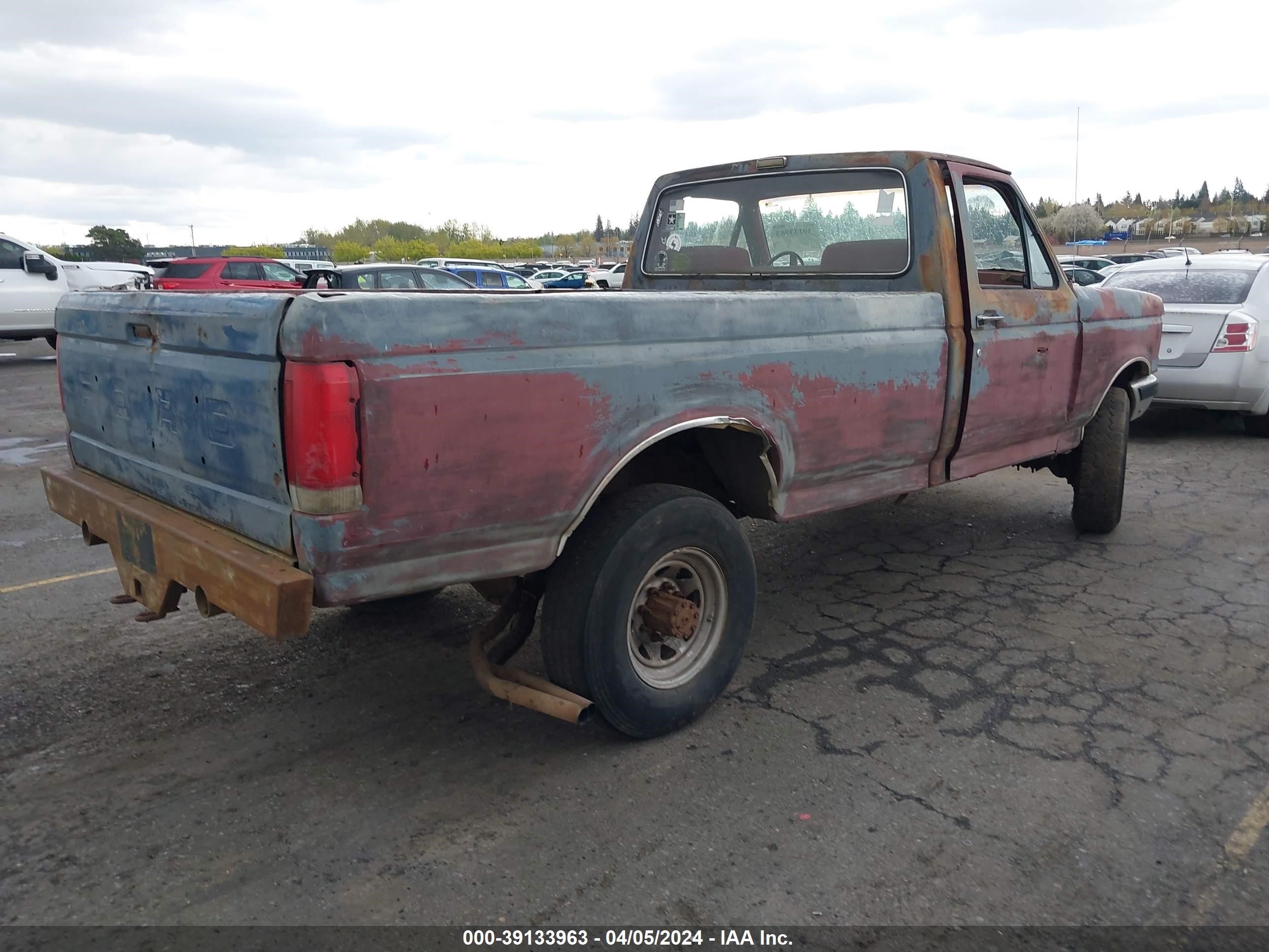 Photo 3 VIN: 1FTHF26G2KPA71888 - FORD F250 