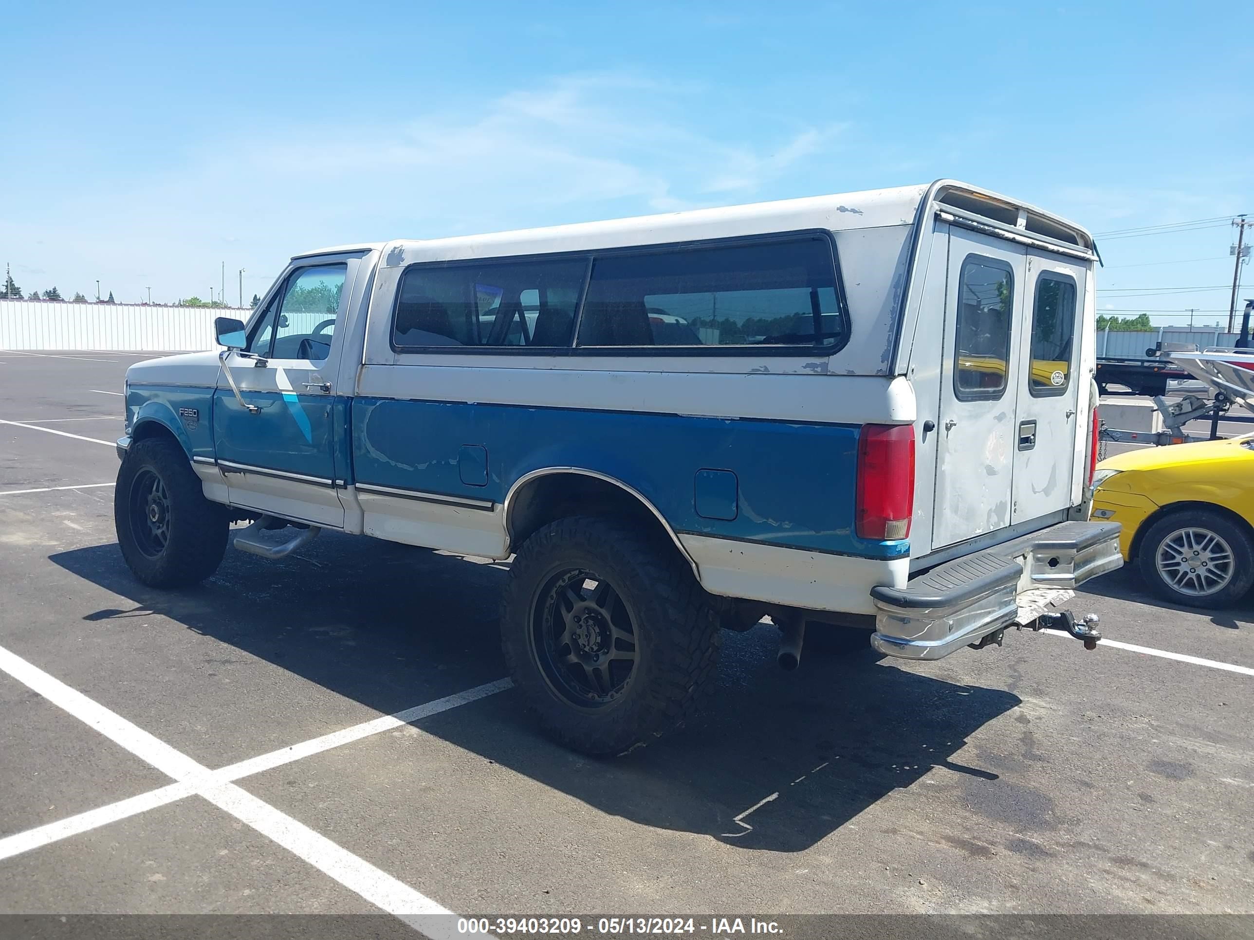 Photo 2 VIN: 1FTHF26H7TLA16645 - FORD F250 