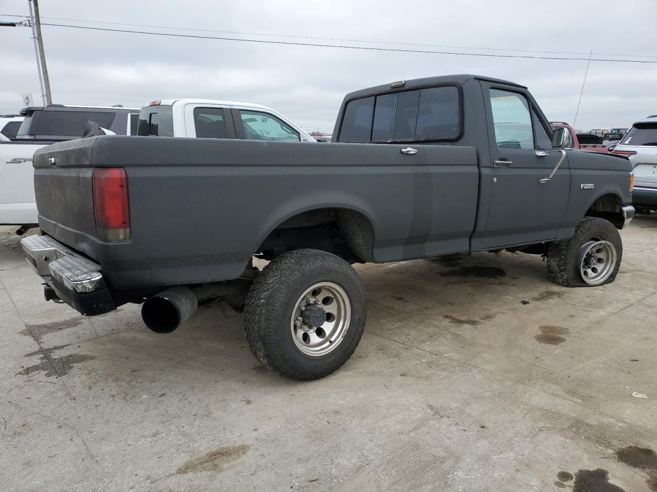 Photo 2 VIN: 1FTHF26M8KNA66079 - FORD F250 