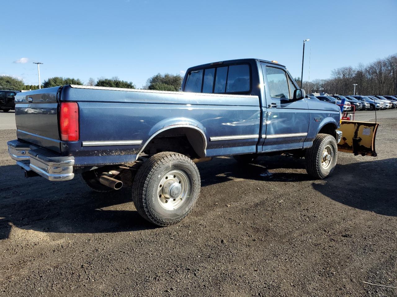 Photo 2 VIN: 1FTHF36H3SNB30991 - FORD F350 