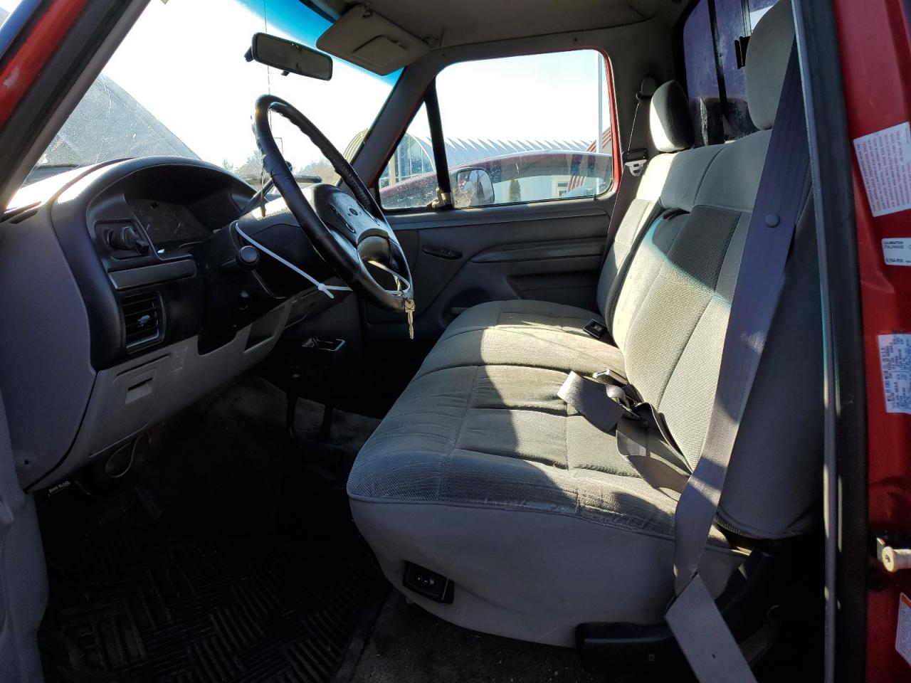 Photo 6 VIN: 1FTHF36H3SNB30991 - FORD F350 