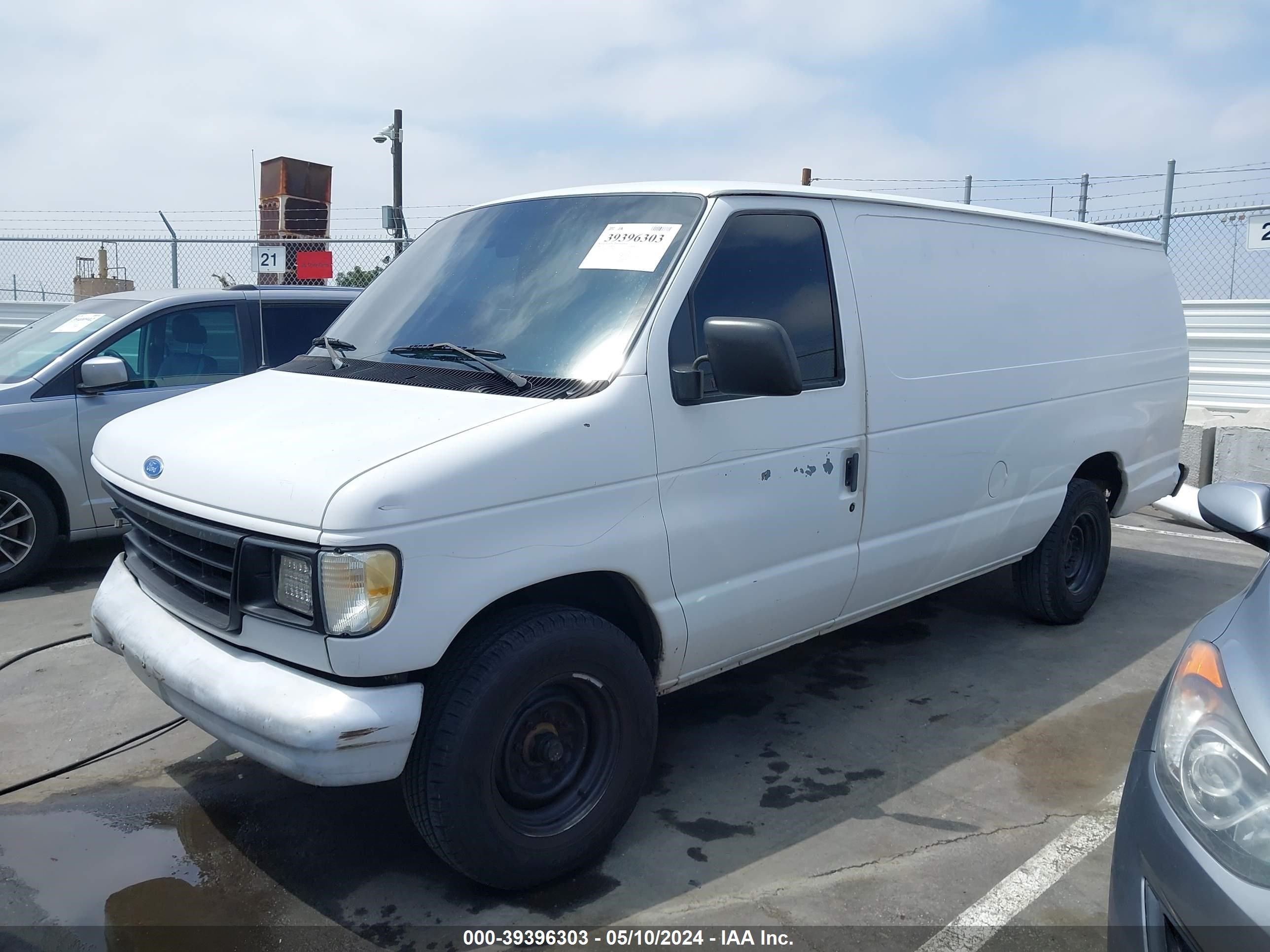 Photo 1 VIN: 1FTHS24H1THA15282 - FORD ECONOLINE 