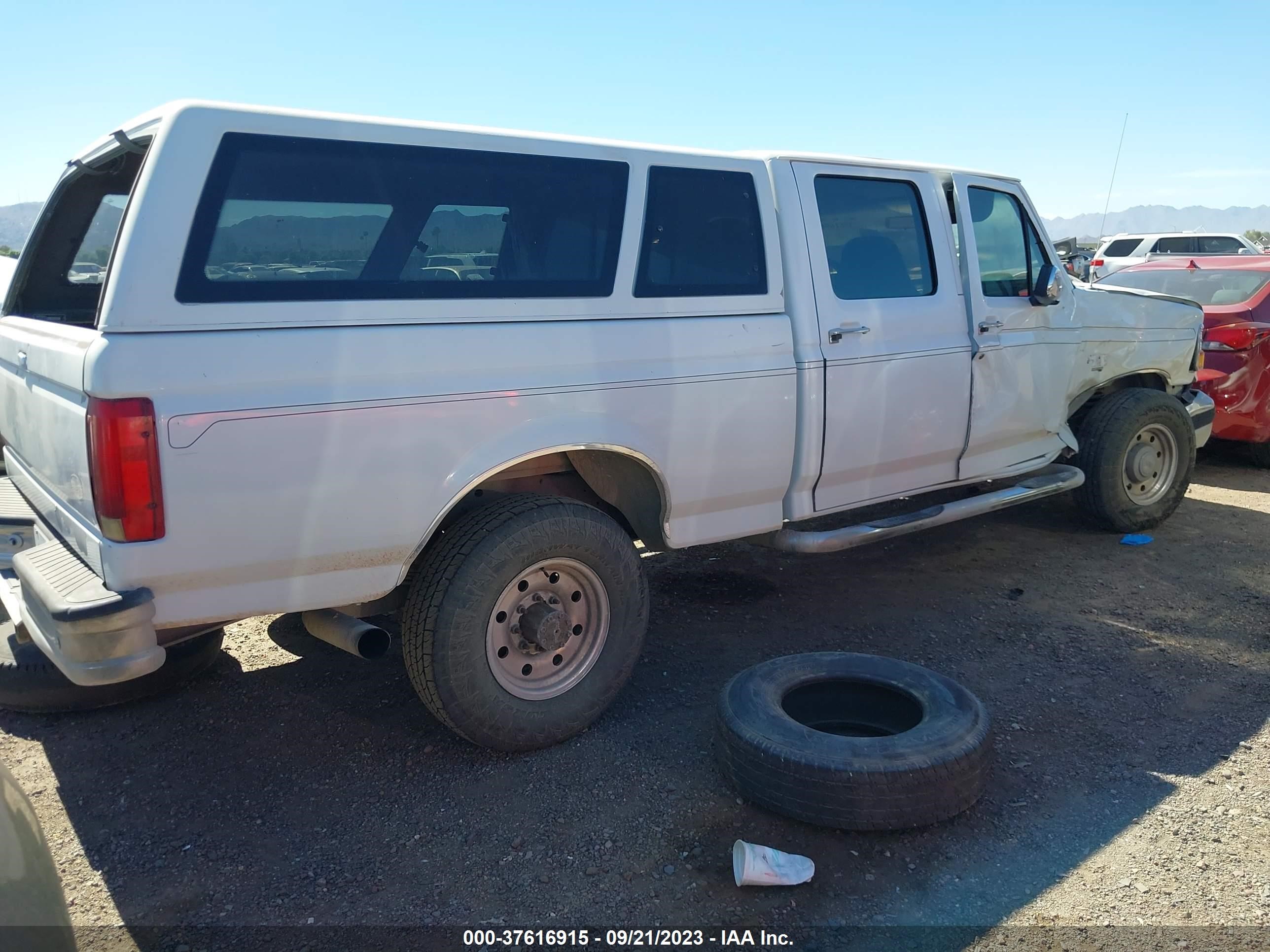 Photo 3 VIN: 1FTHW25F3VEA16097 - FORD F250 