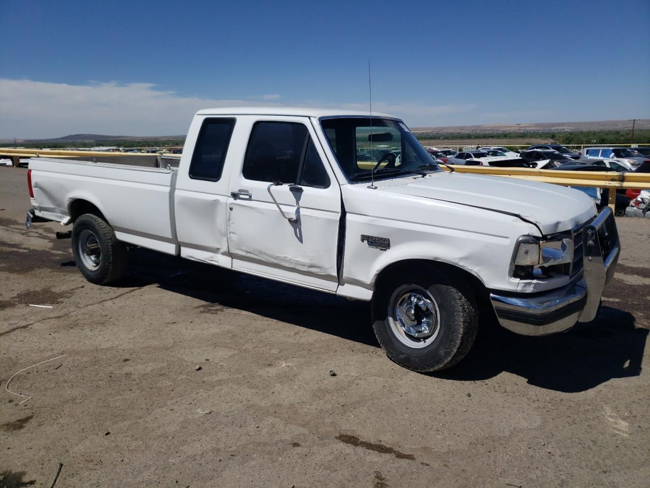 Photo 3 VIN: 1FTHX25F2SEA83329 - FORD F250 