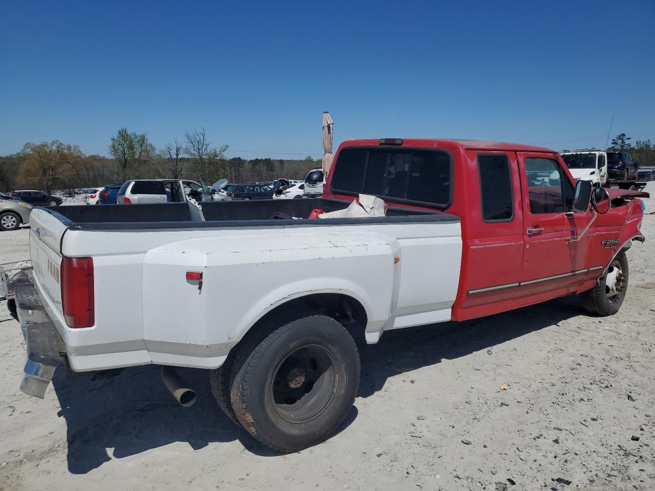 Photo 2 VIN: 1FTHX25F2SKA62126 - FORD F250 