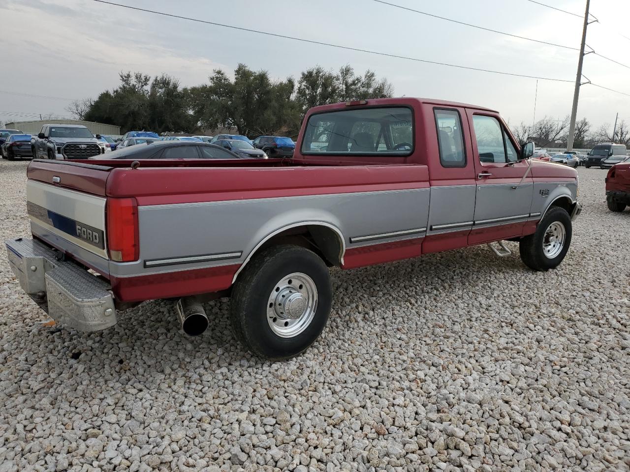 Photo 2 VIN: 1FTHX25F3SKB83943 - FORD F250 