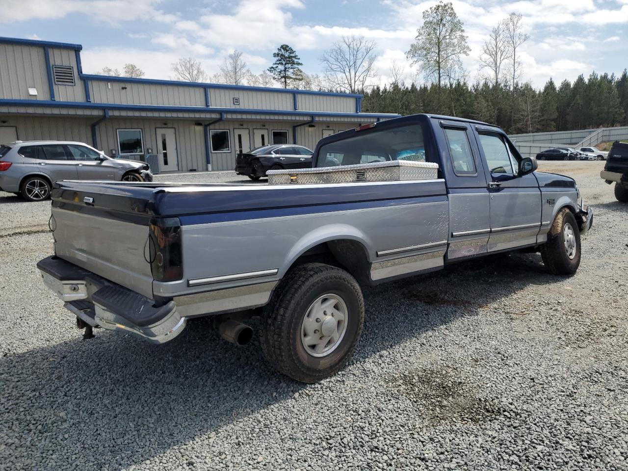 Photo 2 VIN: 1FTHX25F8SKB73151 - FORD F250 