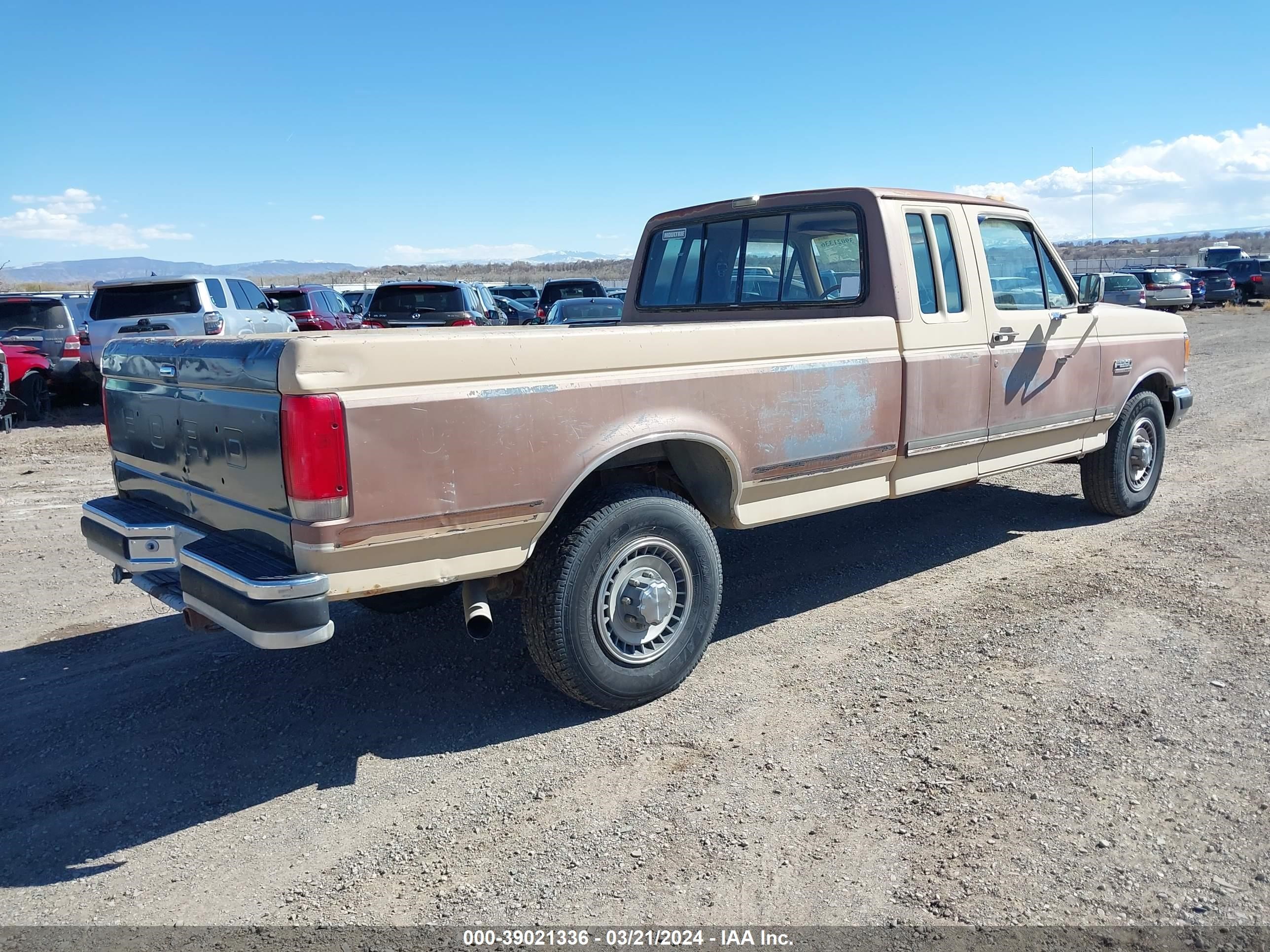 Photo 3 VIN: 1FTHX25G5JKA25952 - FORD F250 