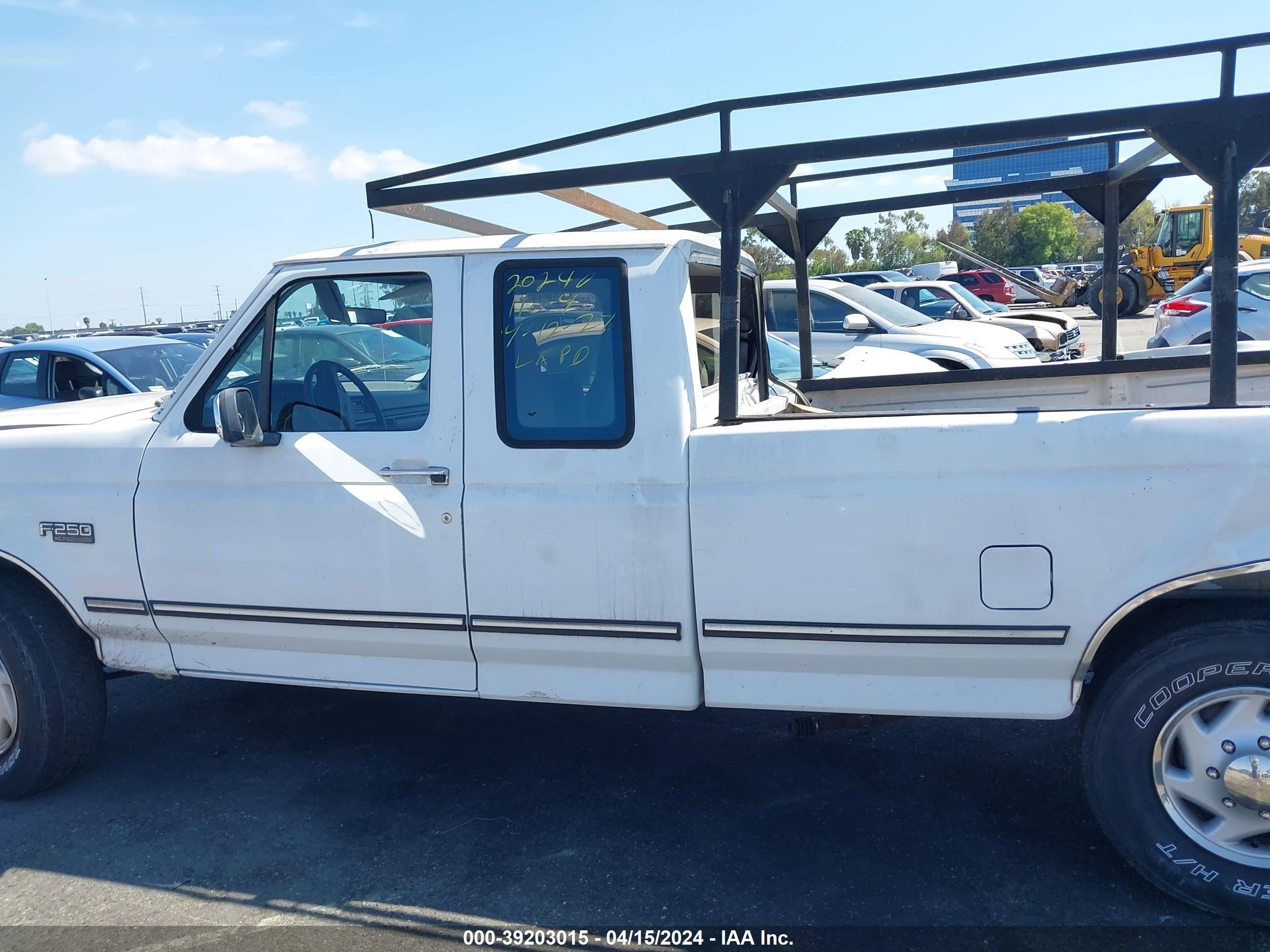 Photo 13 VIN: 1FTHX25G8TEA28880 - FORD F250 