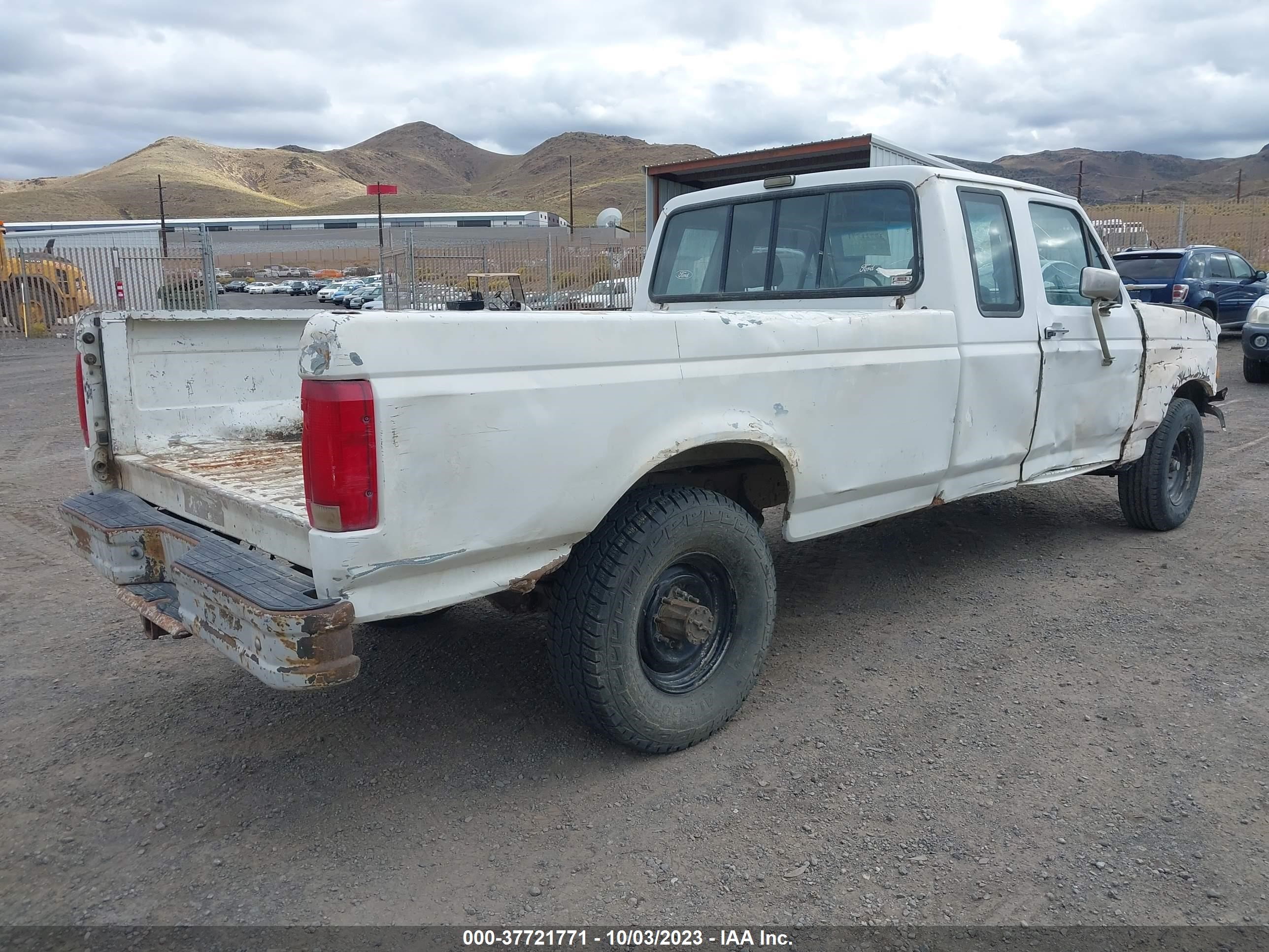 Photo 3 VIN: 1FTHX25H3NKA01907 - FORD F250 