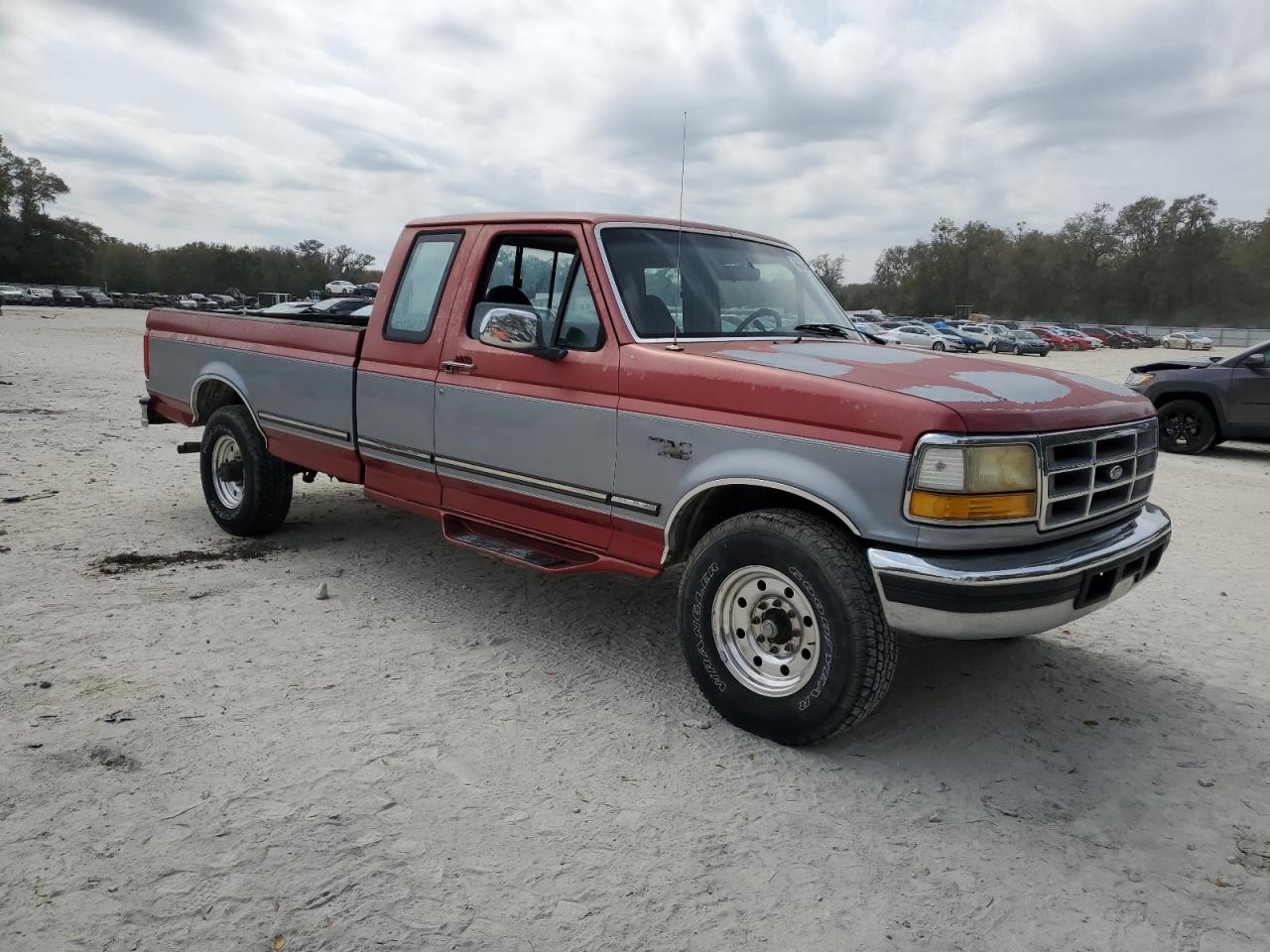 Photo 3 VIN: 1FTHX25HXVEB70403 - FORD F250 