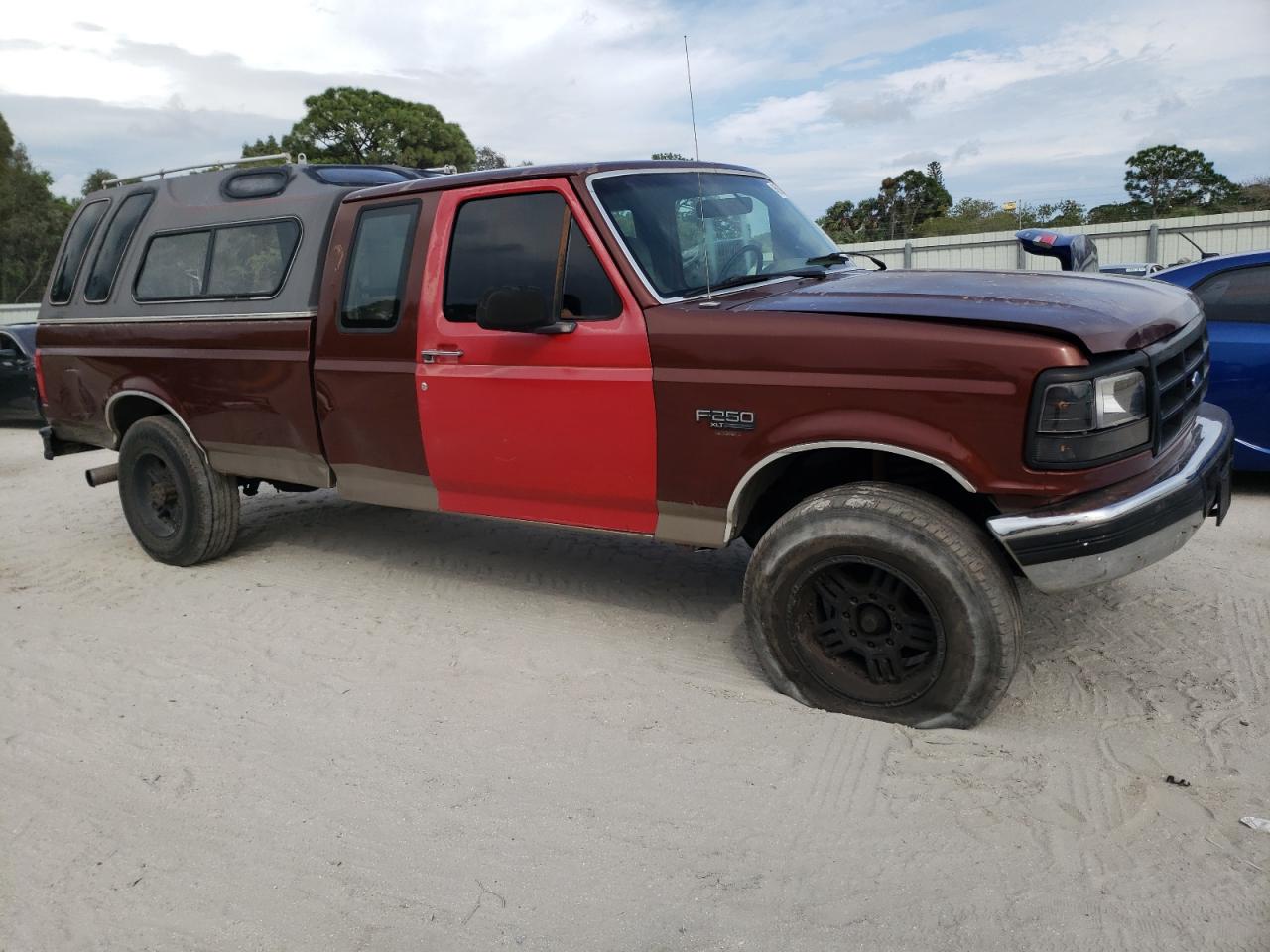 Photo 3 VIN: 1FTHX25K7RKB78686 - FORD F250 