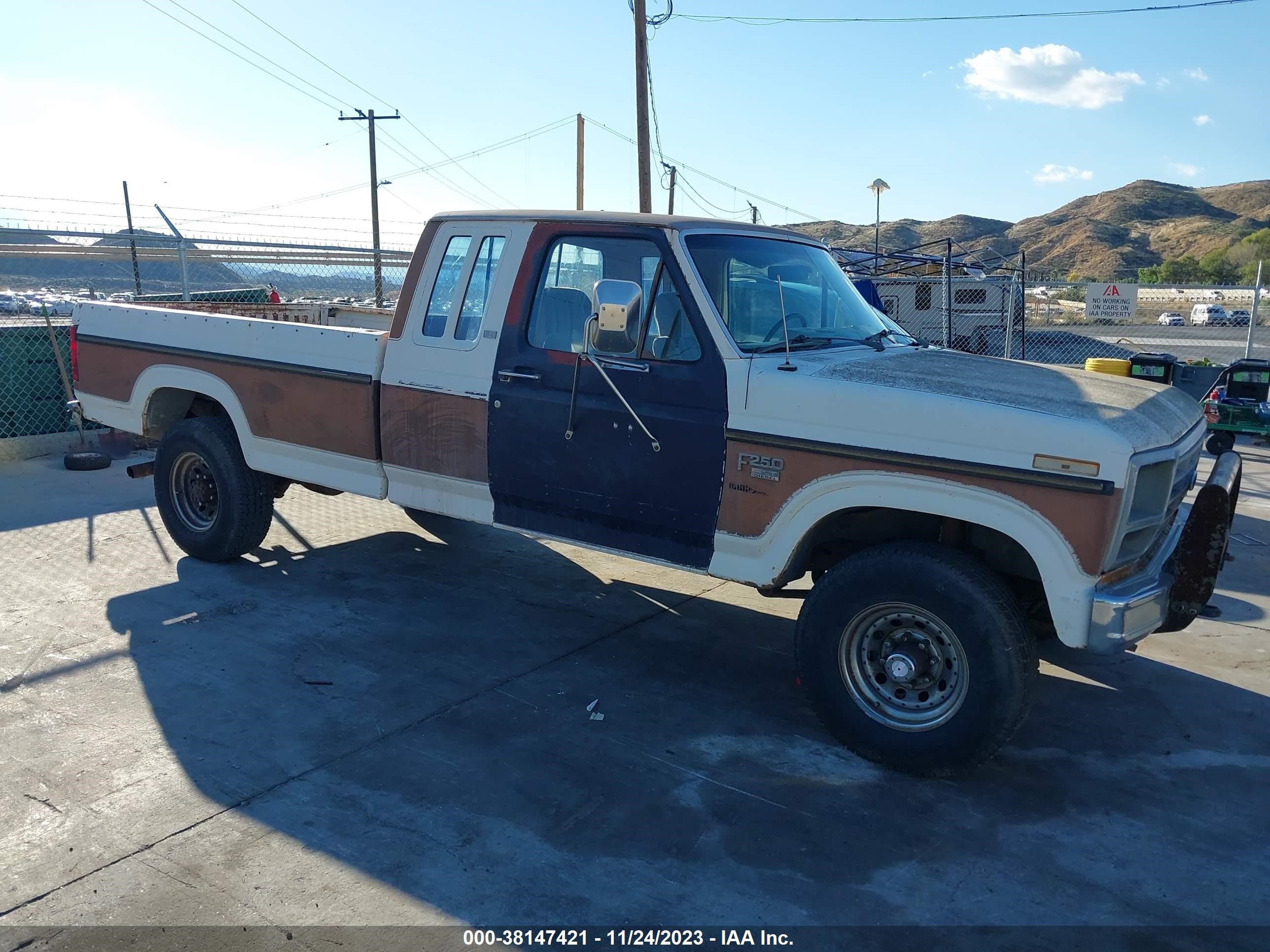 Photo 0 VIN: 1FTHX2613FKA39463 - FORD F250 