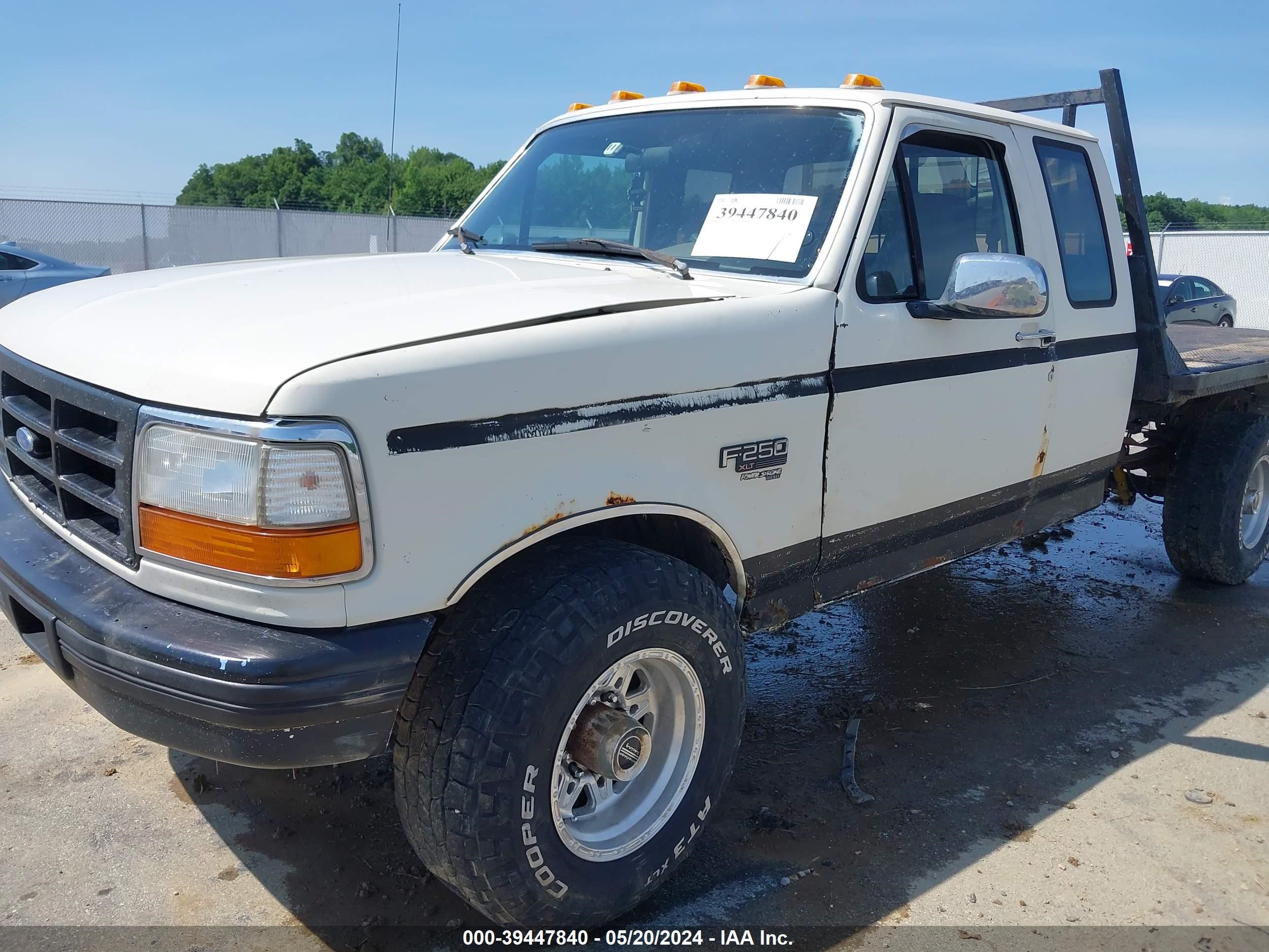 Photo 5 VIN: 1FTHX26F2TEA44370 - FORD F250 