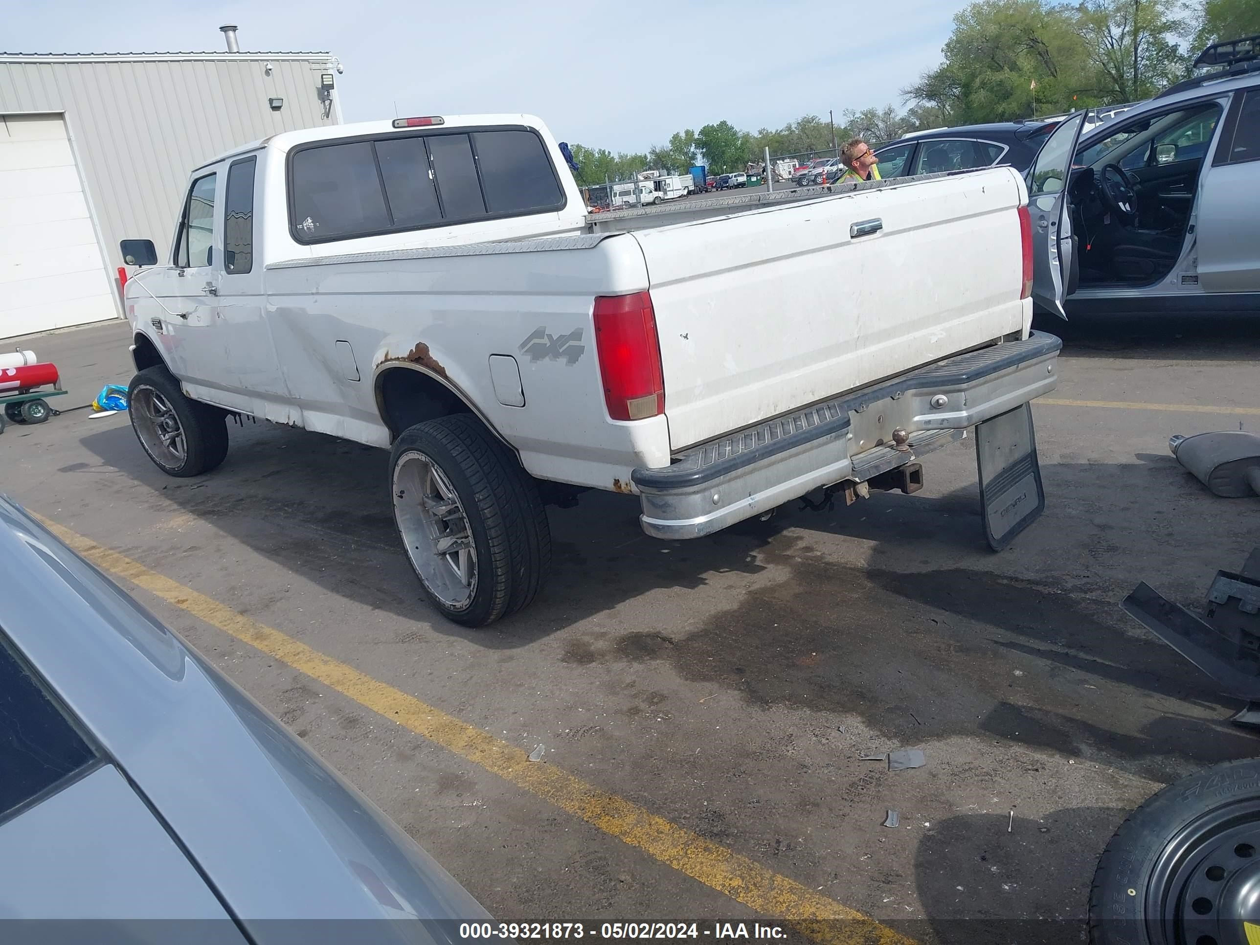 Photo 2 VIN: 1FTHX26F3TEA86739 - FORD F250 