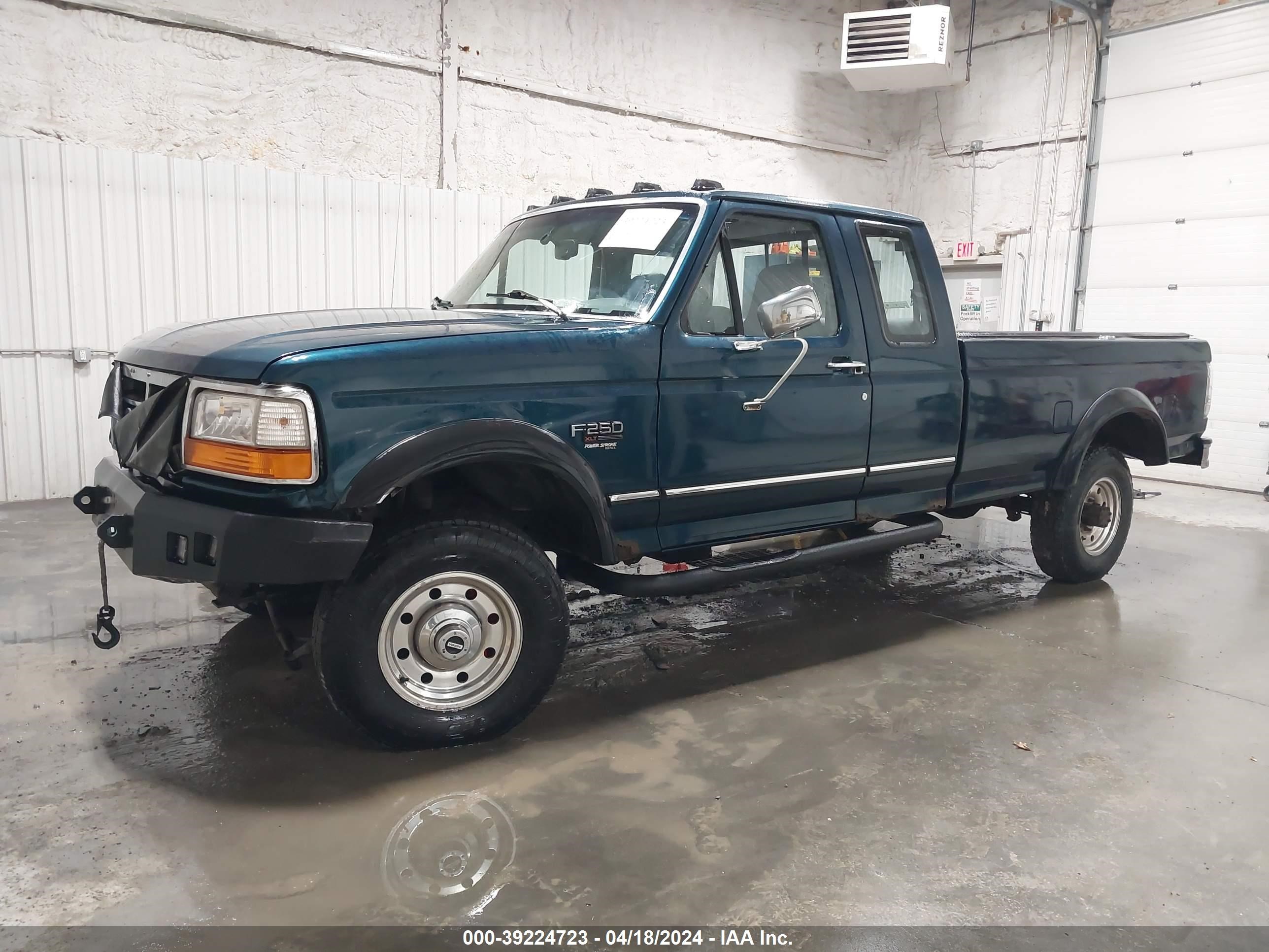 Photo 1 VIN: 1FTHX26F3TEB49631 - FORD F250 