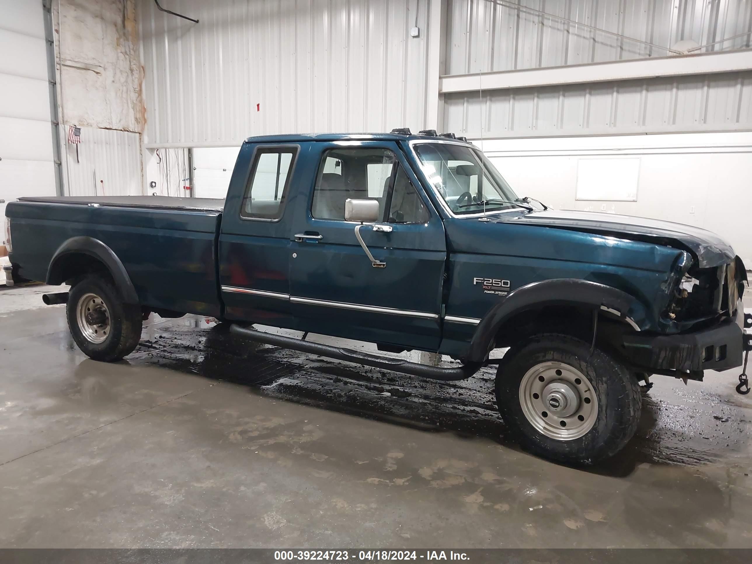 Photo 13 VIN: 1FTHX26F3TEB49631 - FORD F250 