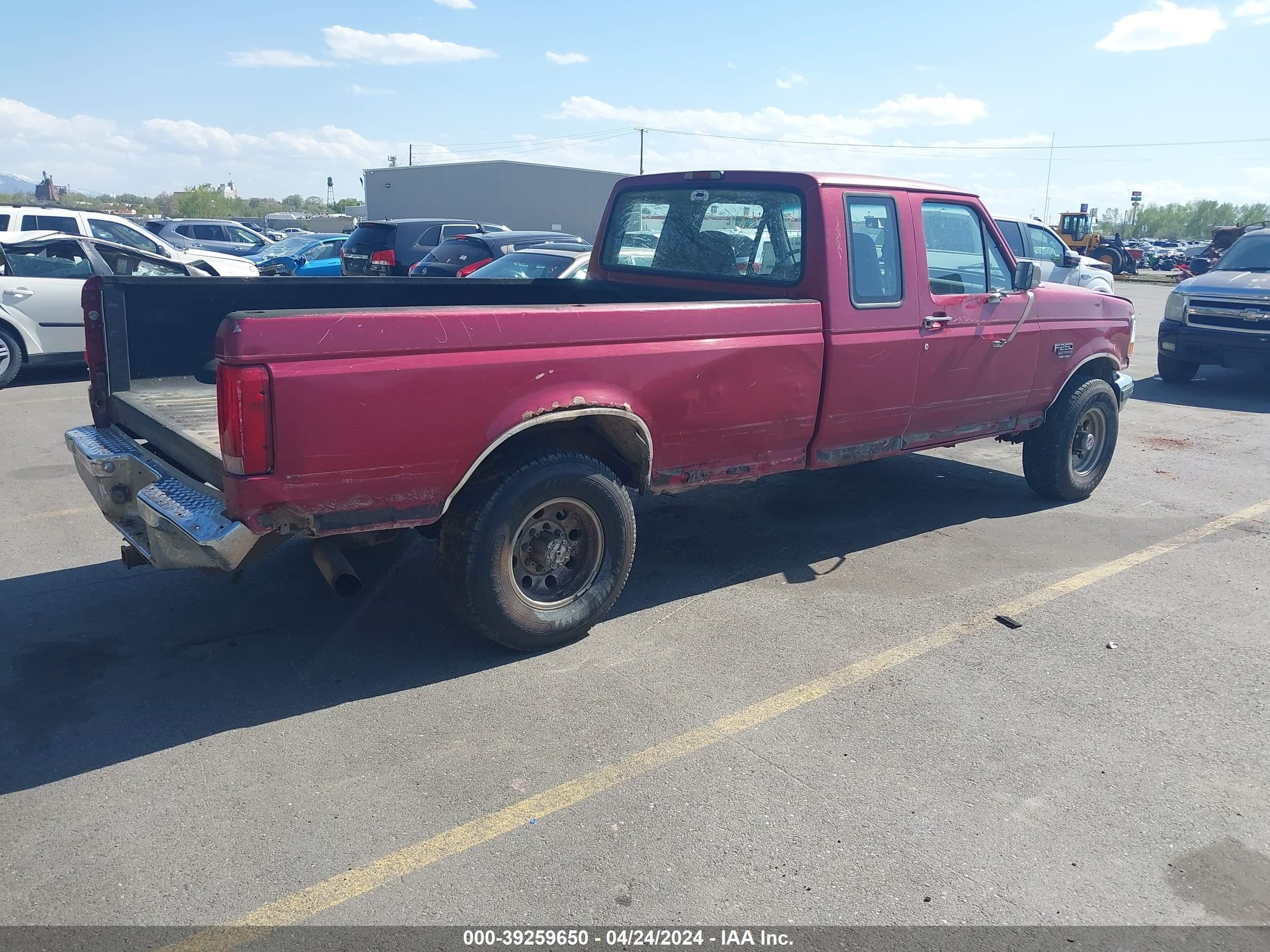 Photo 3 VIN: 1FTHX26F5SKB06988 - FORD F250 