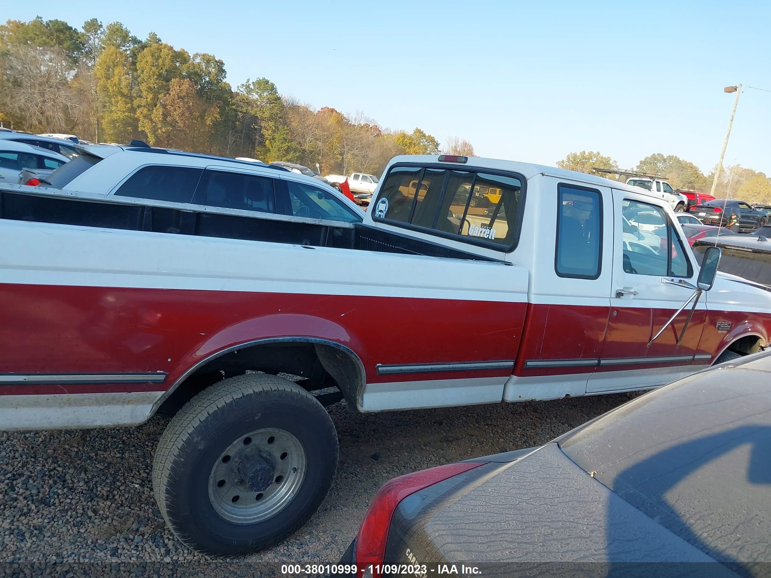 Photo 11 VIN: 1FTHX26F5SKB48836 - FORD F250 