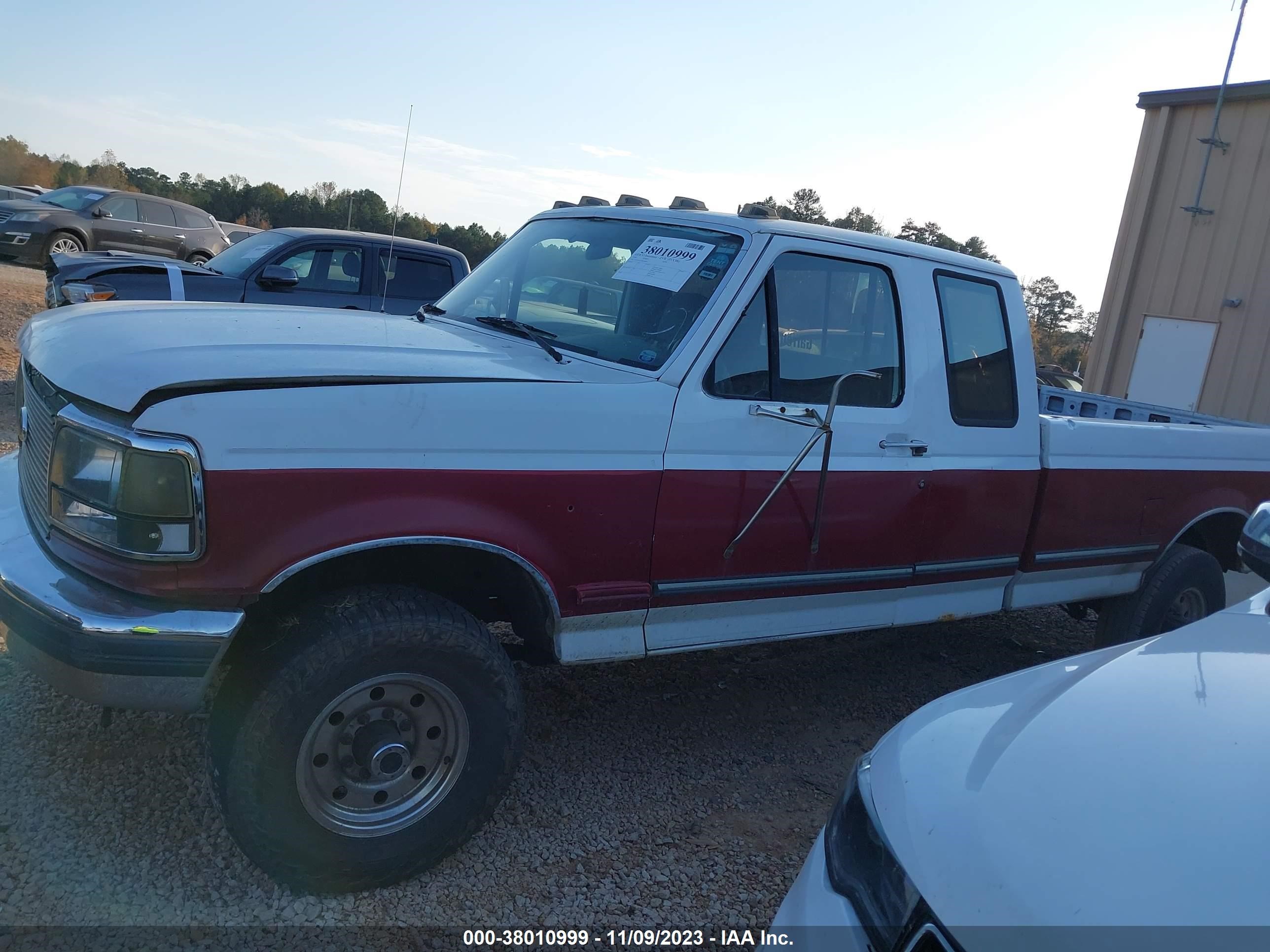 Photo 12 VIN: 1FTHX26F5SKB48836 - FORD F250 