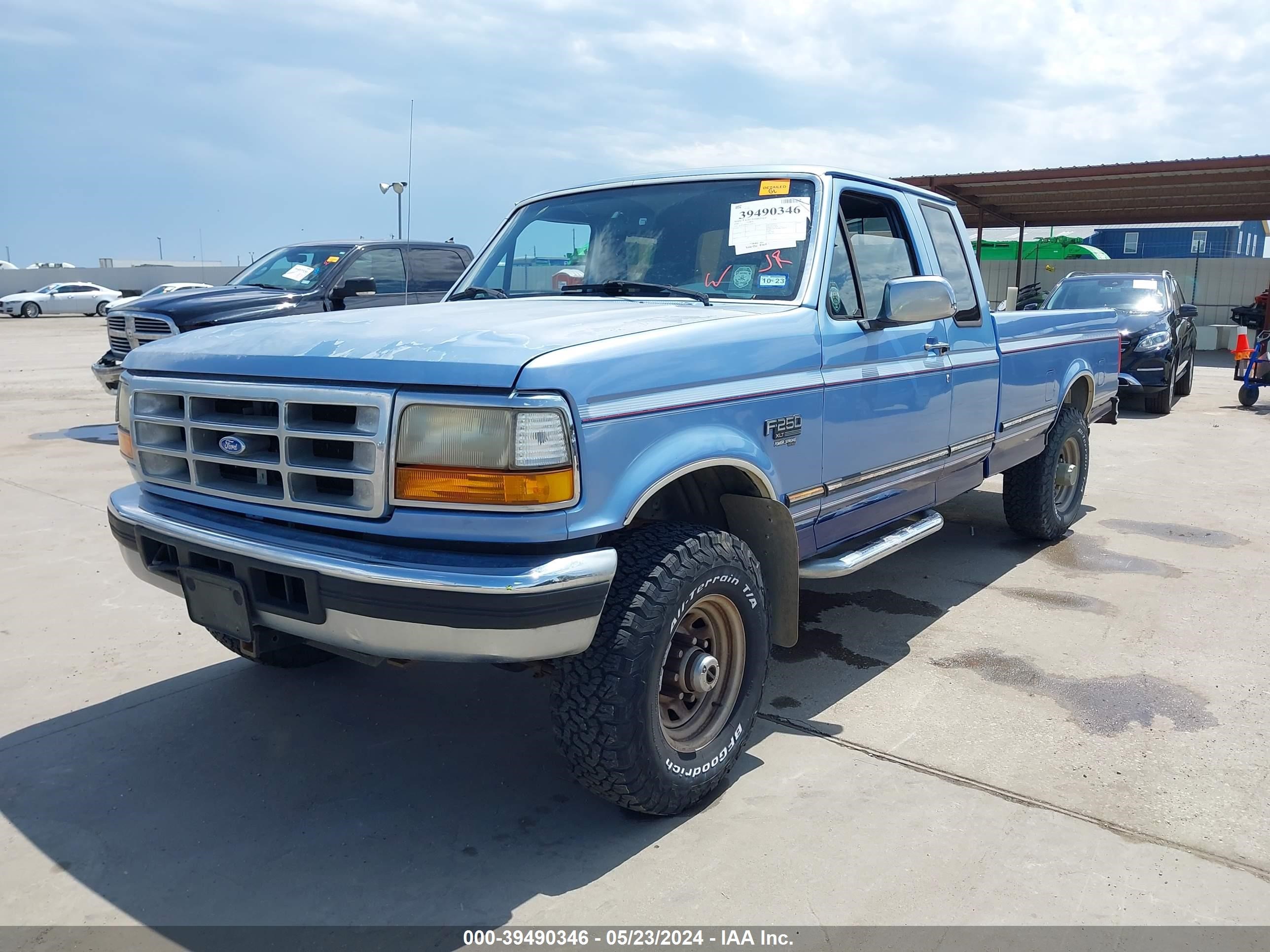 Photo 1 VIN: 1FTHX26FXTEA08135 - FORD F250 