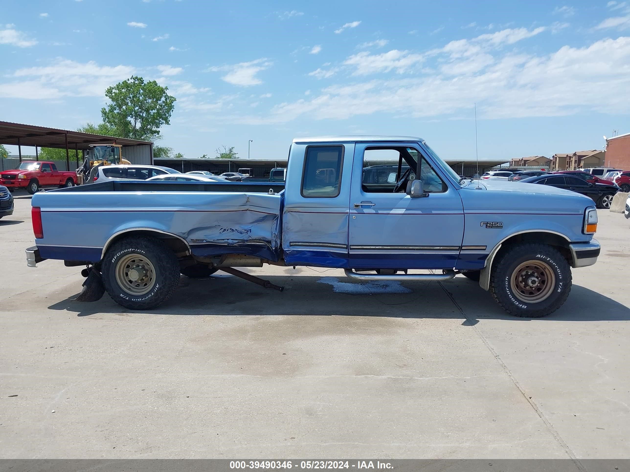 Photo 12 VIN: 1FTHX26FXTEA08135 - FORD F250 