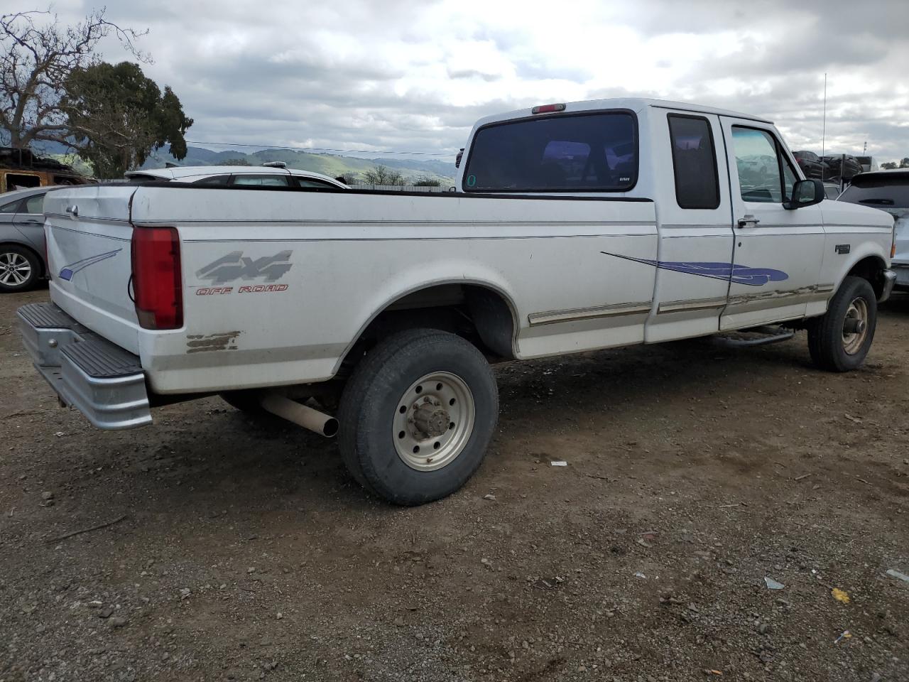 Photo 2 VIN: 1FTHX26G3VEC75936 - FORD F250 