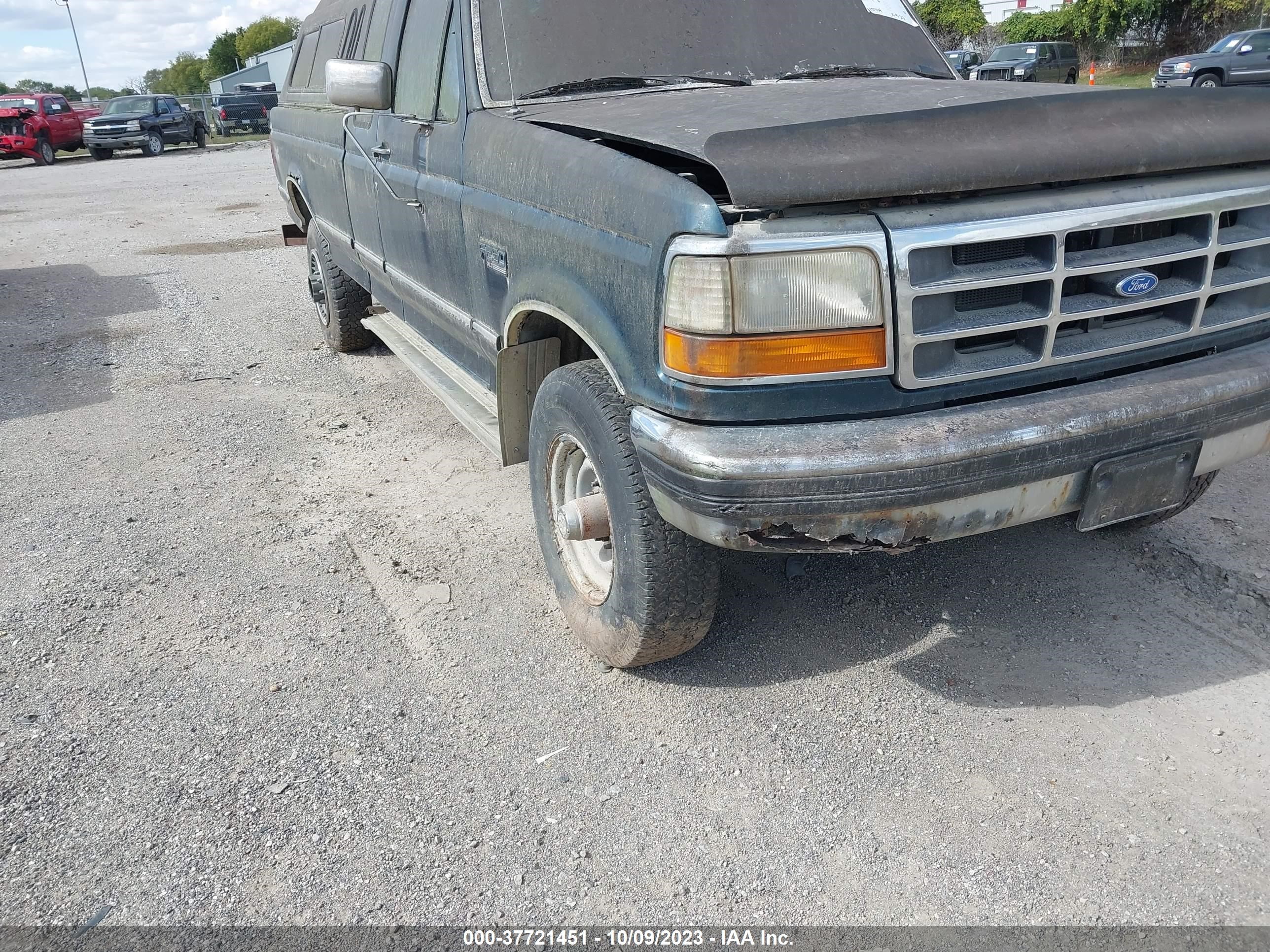 Photo 5 VIN: 1FTHX26H7RKB16417 - FORD F250 