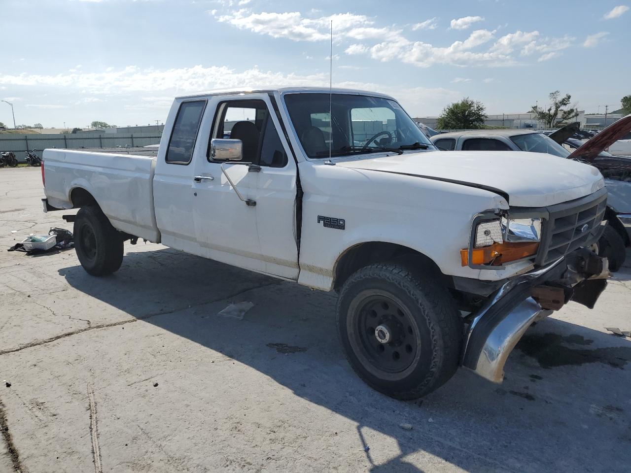 Photo 3 VIN: 1FTHX26H8VEB83715 - FORD F250 