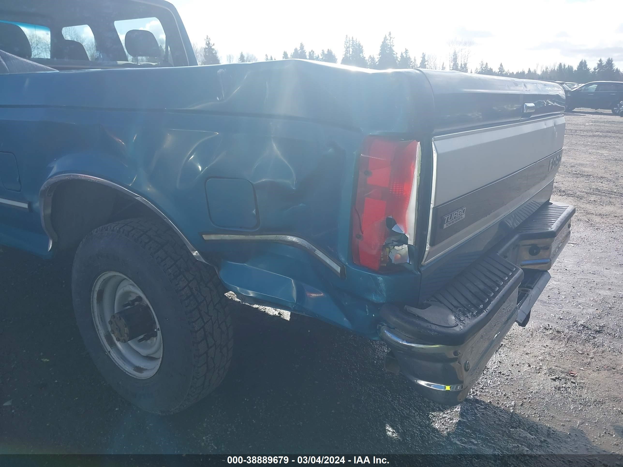 Photo 5 VIN: 1FTJW35F2REA34331 - FORD F350 