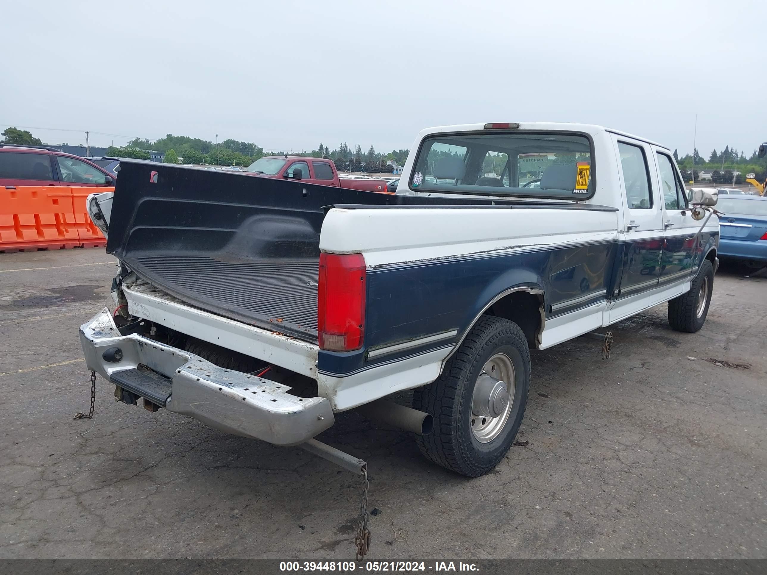 Photo 3 VIN: 1FTJW35F2SEA47117 - FORD F350 