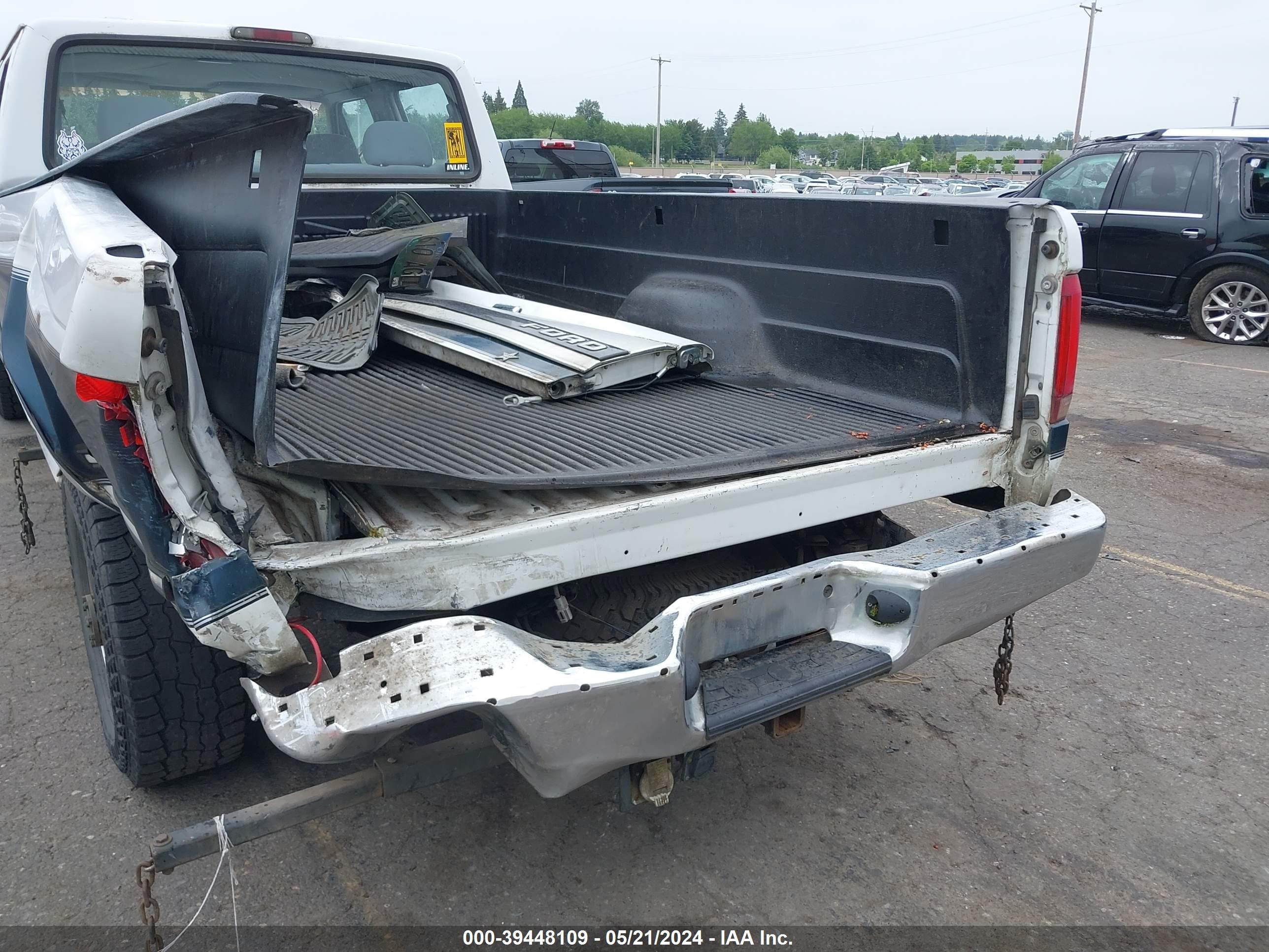 Photo 5 VIN: 1FTJW35F2SEA47117 - FORD F350 