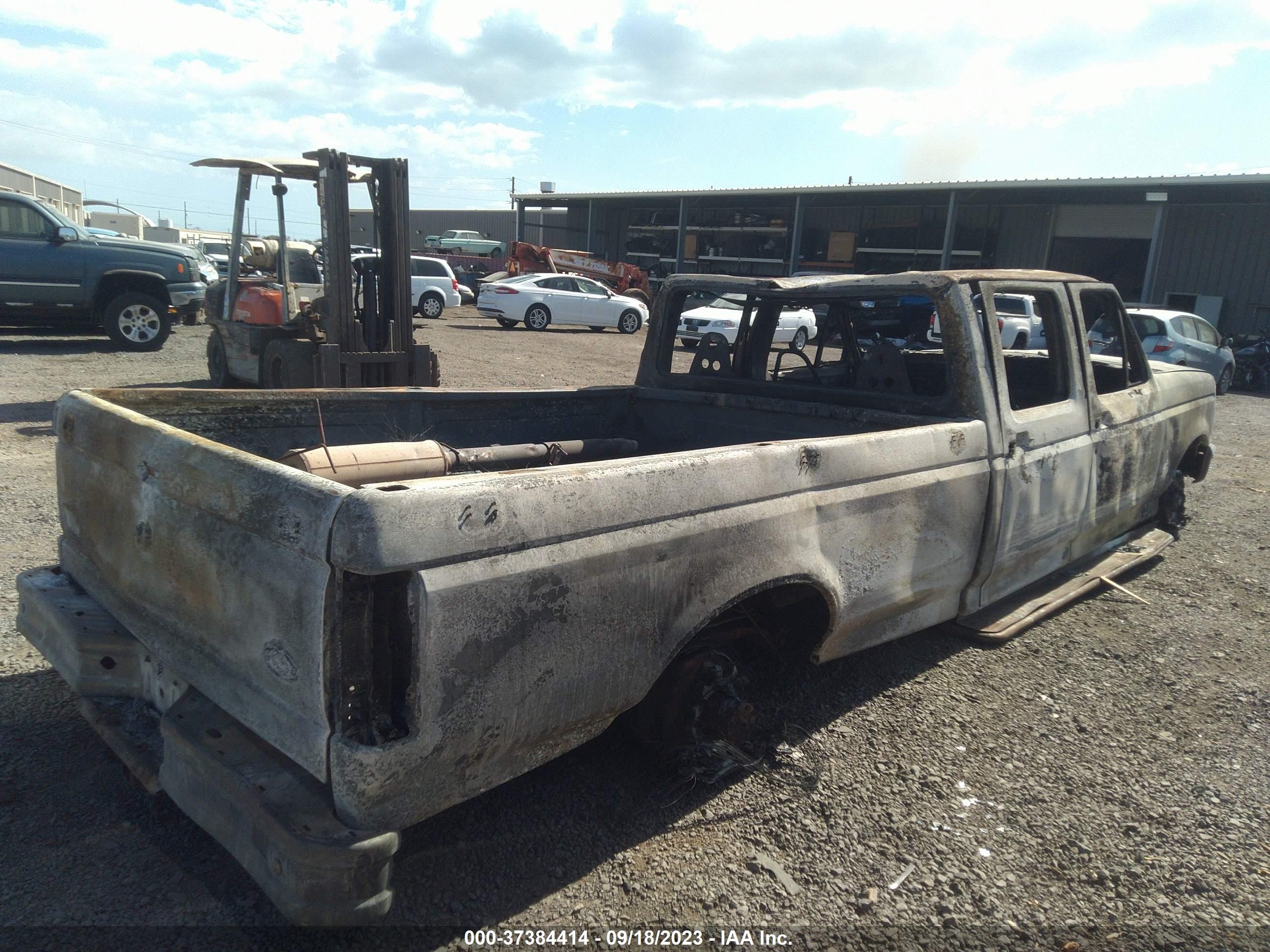 Photo 3 VIN: 1FTJW35G5VEB12622 - FORD F350 