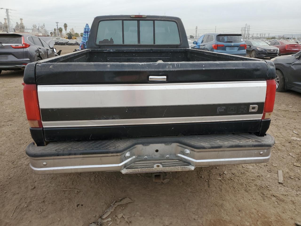 Photo 5 VIN: 1FTJW35G8SEA43856 - FORD F350 