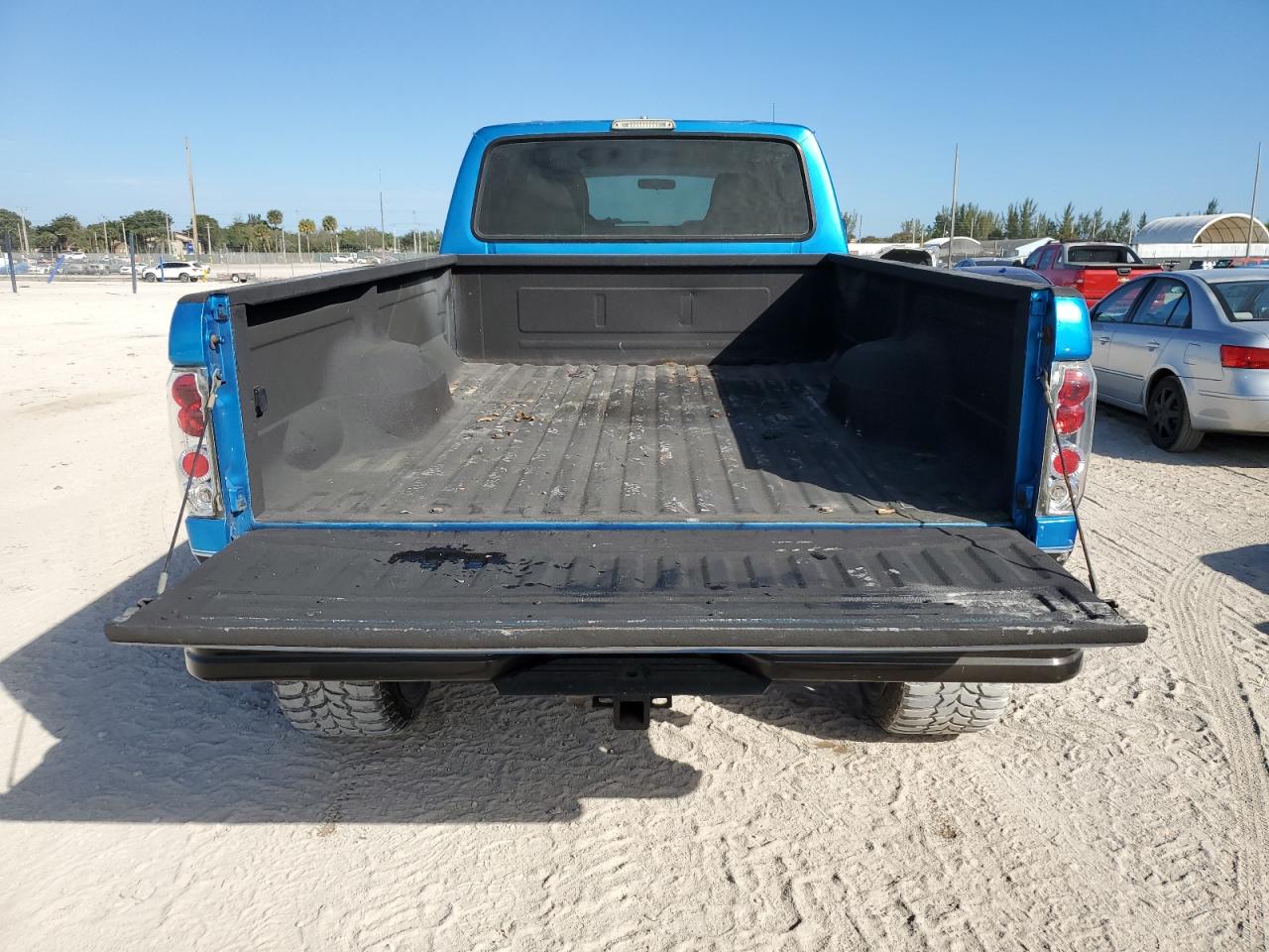 Photo 5 VIN: 1FTJW35H2VEA66305 - FORD F350 