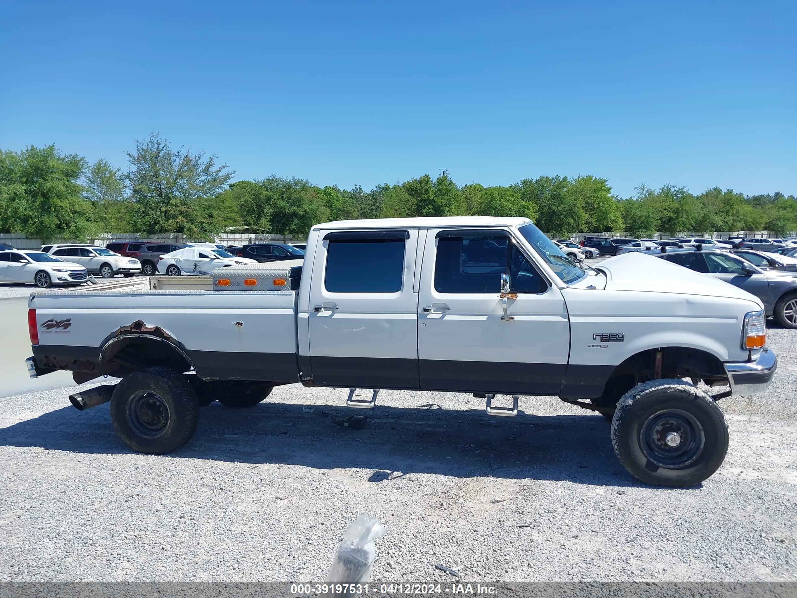 Photo 12 VIN: 1FTJW36F0VED12927 - FORD F350 