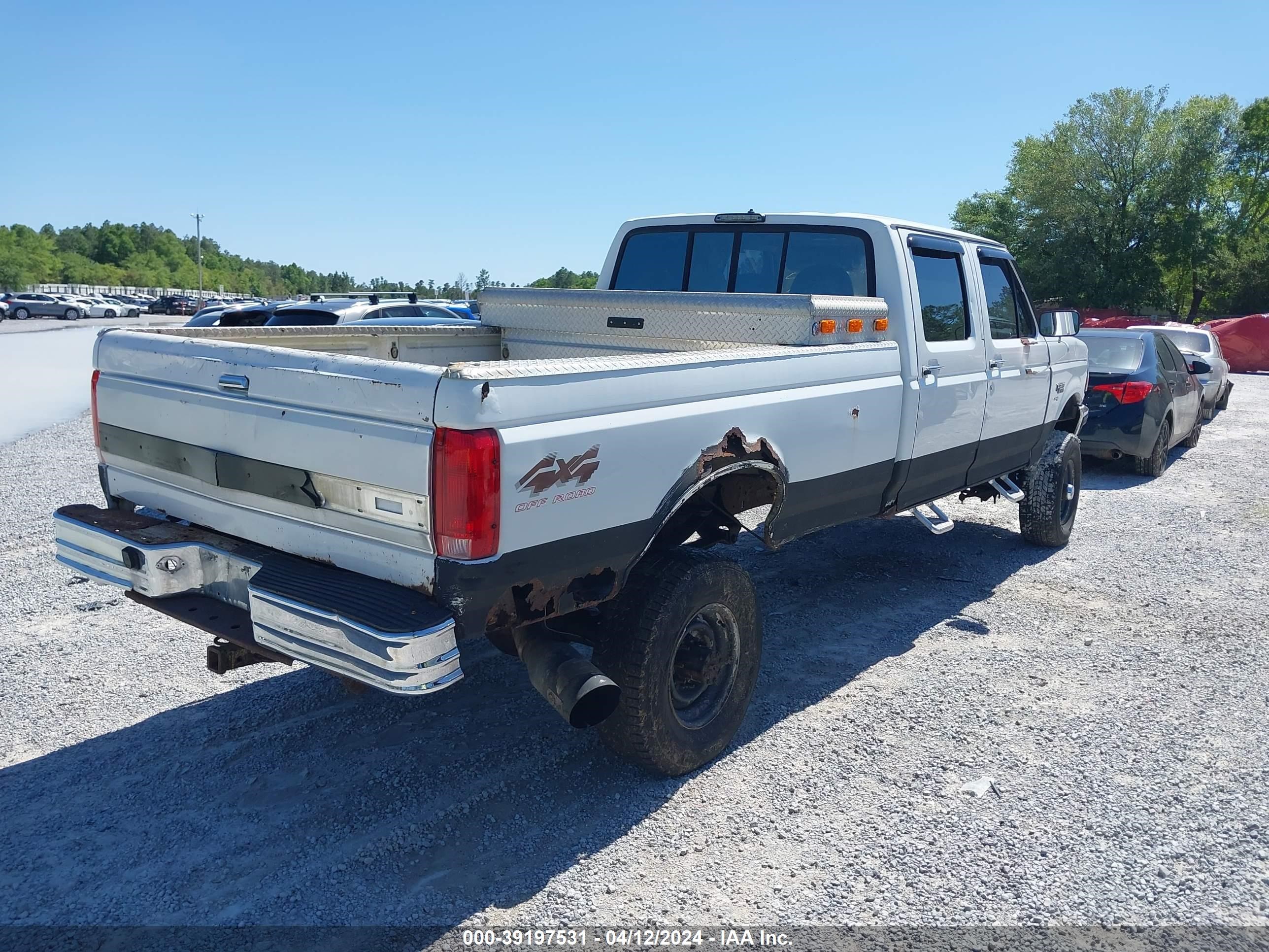 Photo 3 VIN: 1FTJW36F0VED12927 - FORD F350 