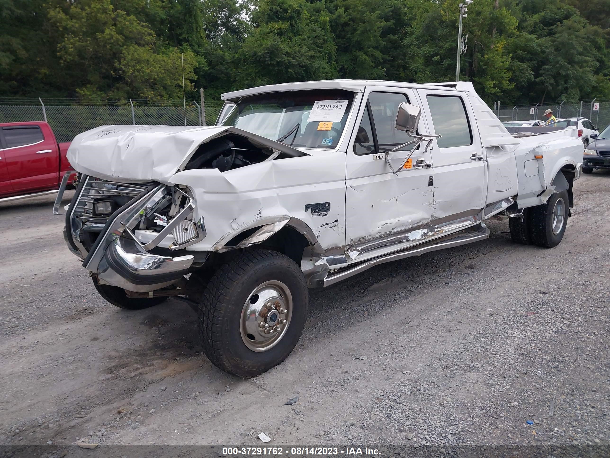 Photo 1 VIN: 1FTJW36F2TEB29607 - FORD F350 