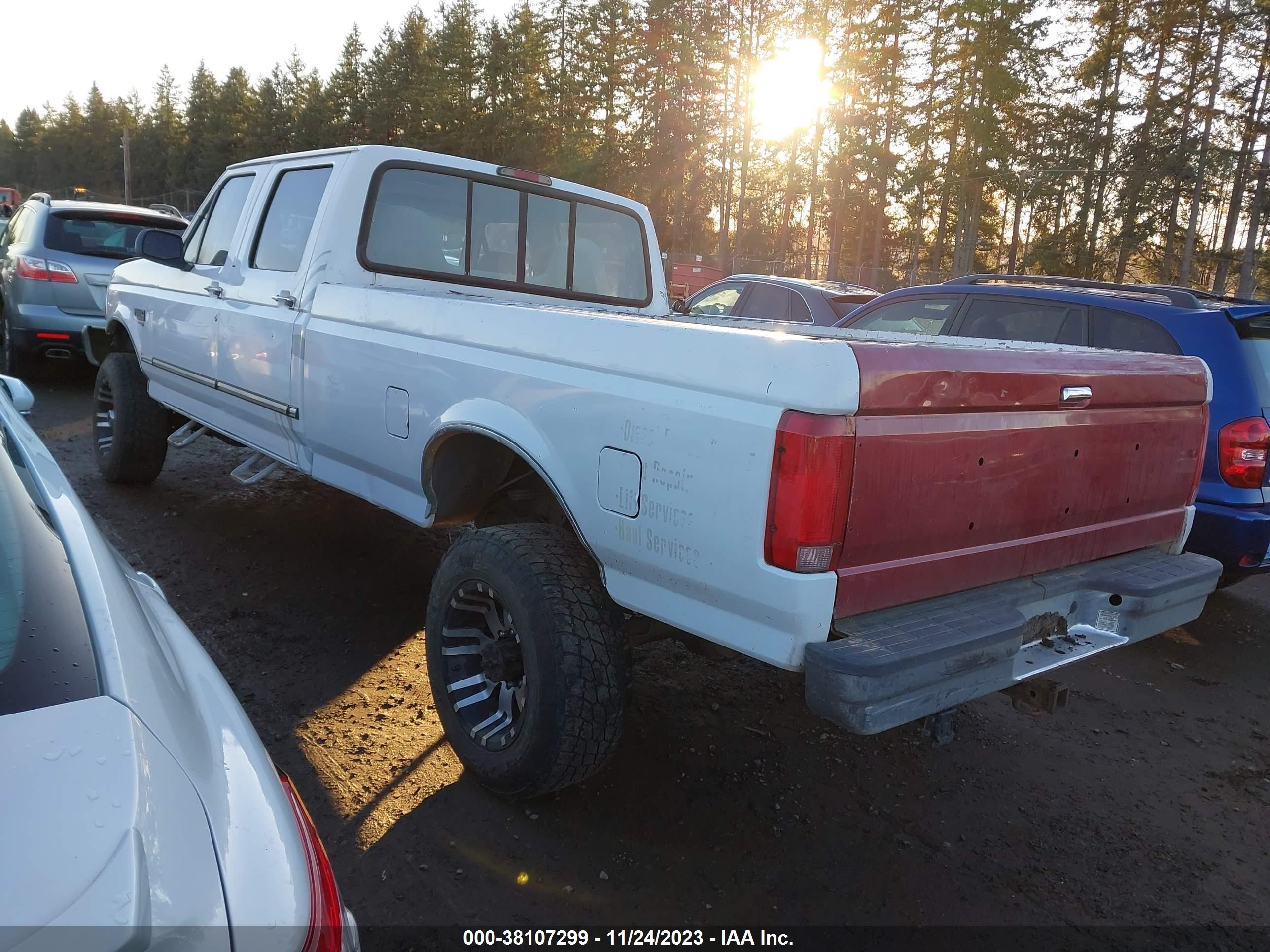 Photo 2 VIN: 1FTJW36F5VEA73312 - FORD F350 