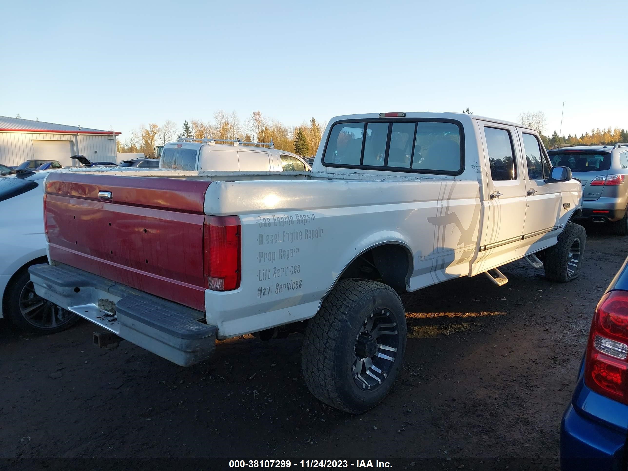 Photo 3 VIN: 1FTJW36F5VEA73312 - FORD F350 