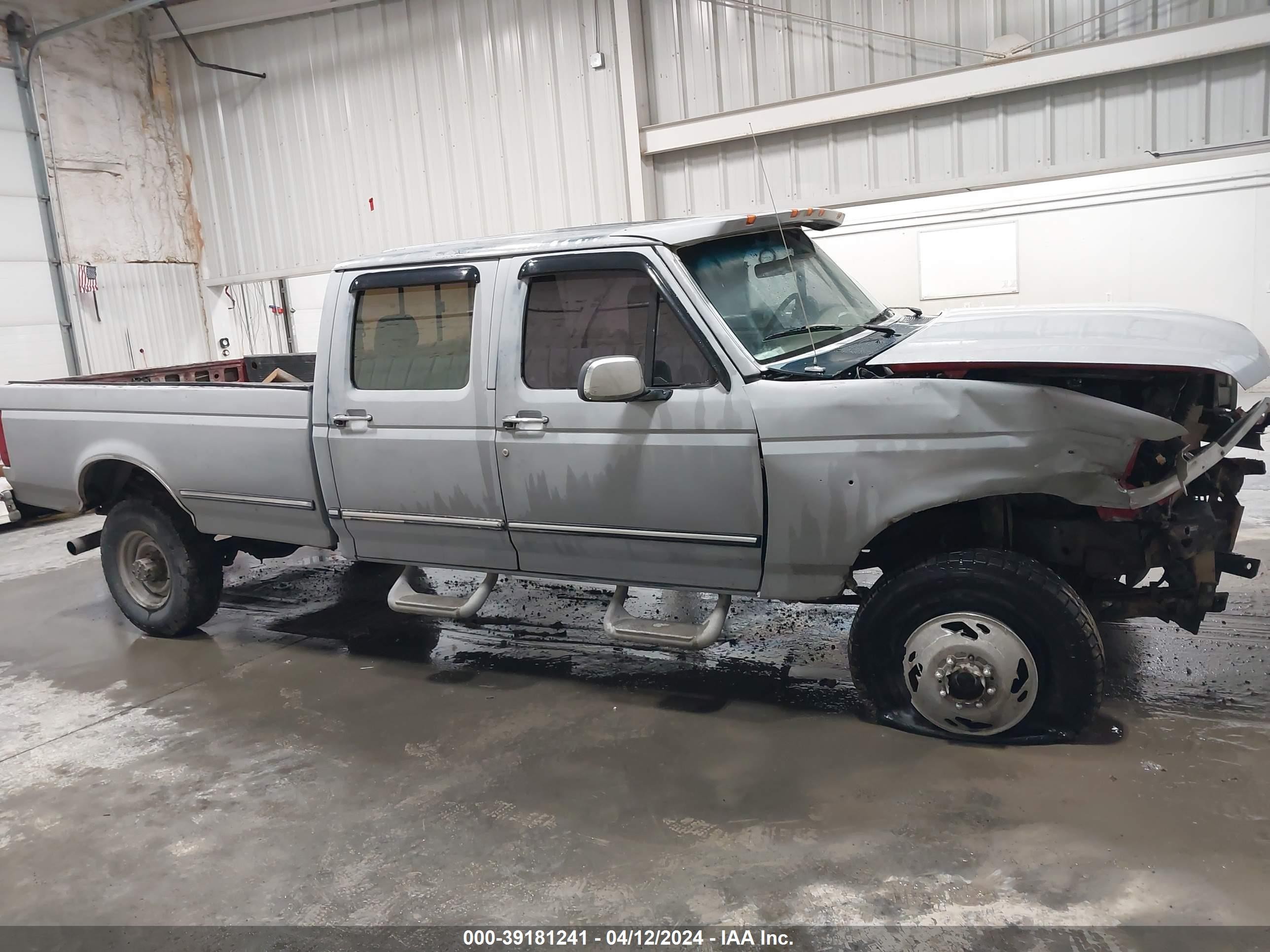 Photo 13 VIN: 1FTJW36F9SEA31575 - FORD F350 