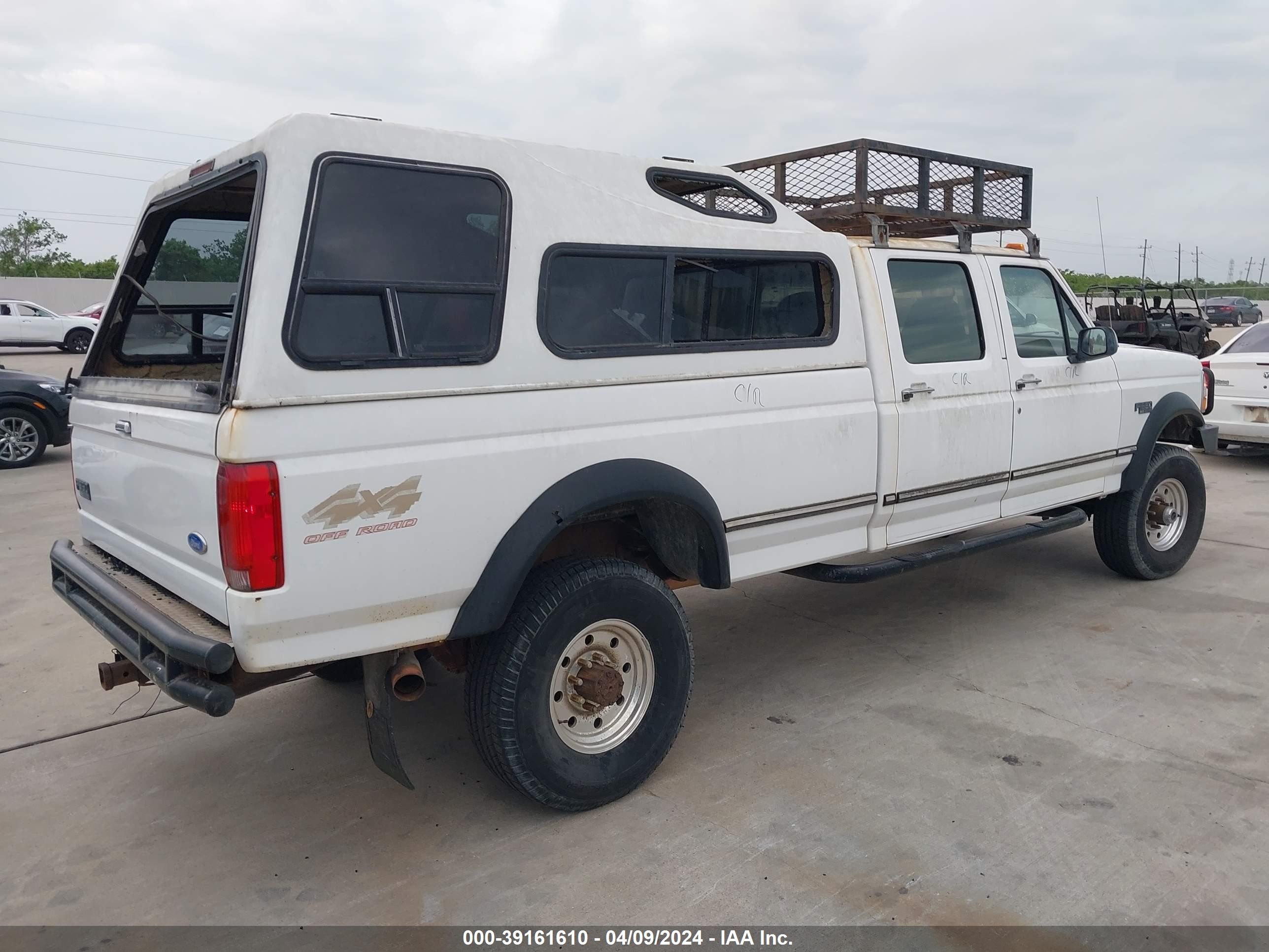 Photo 3 VIN: 1FTJW36G3VEC16105 - FORD F350 