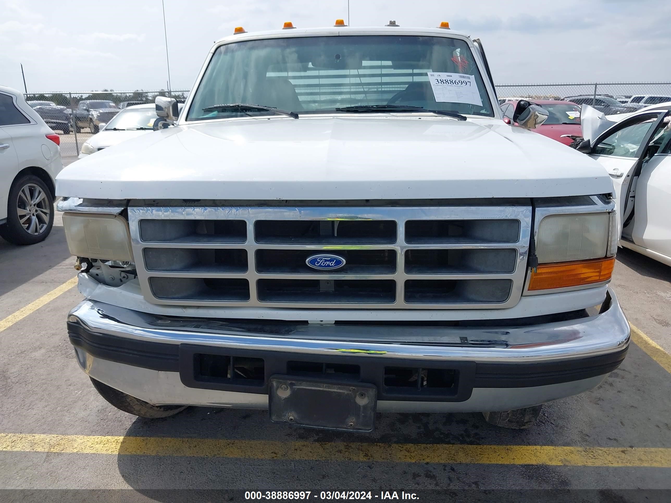 Photo 11 VIN: 1FTJX35F6SKA20615 - FORD F350 