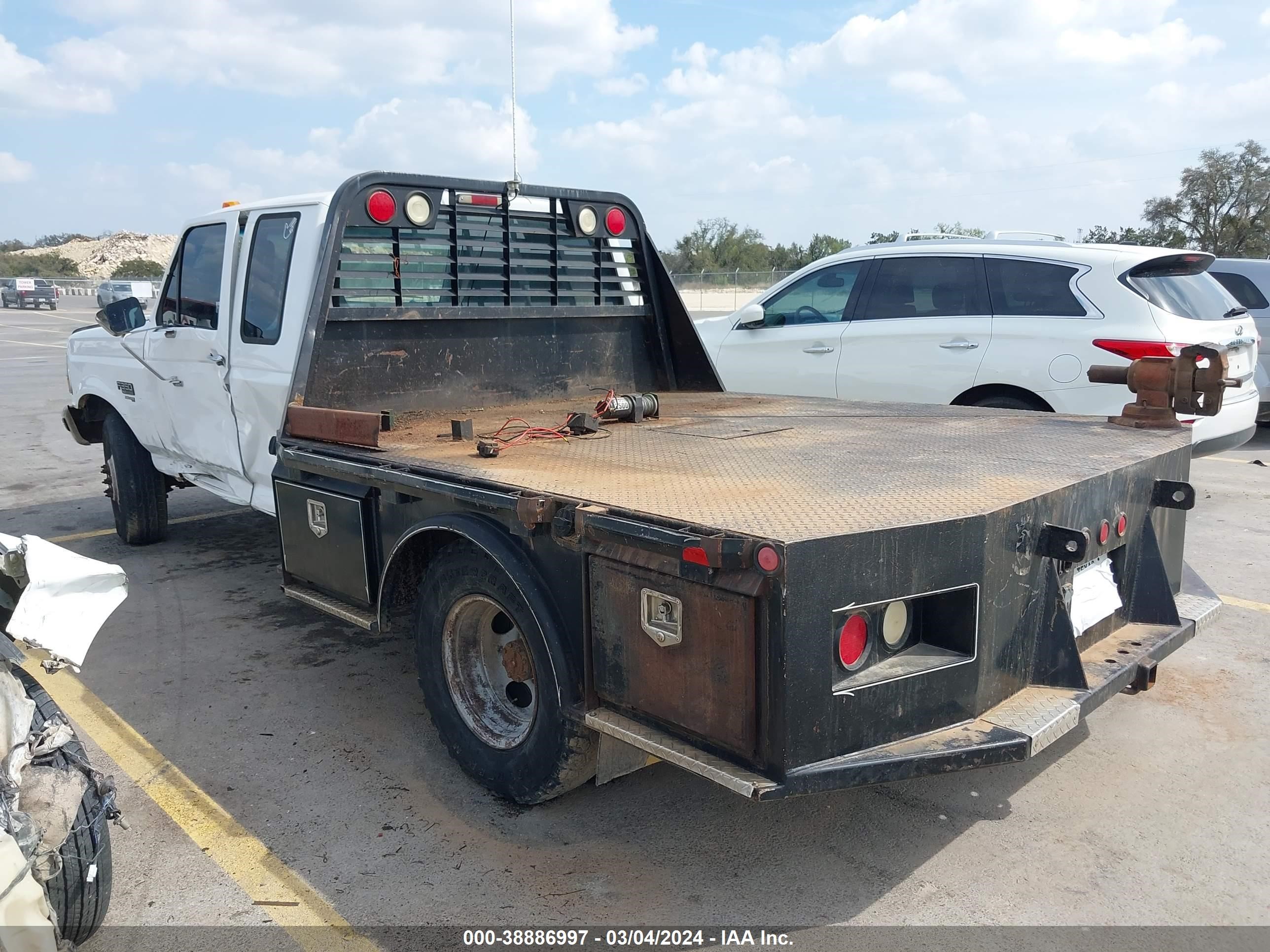 Photo 2 VIN: 1FTJX35F6SKA20615 - FORD F350 