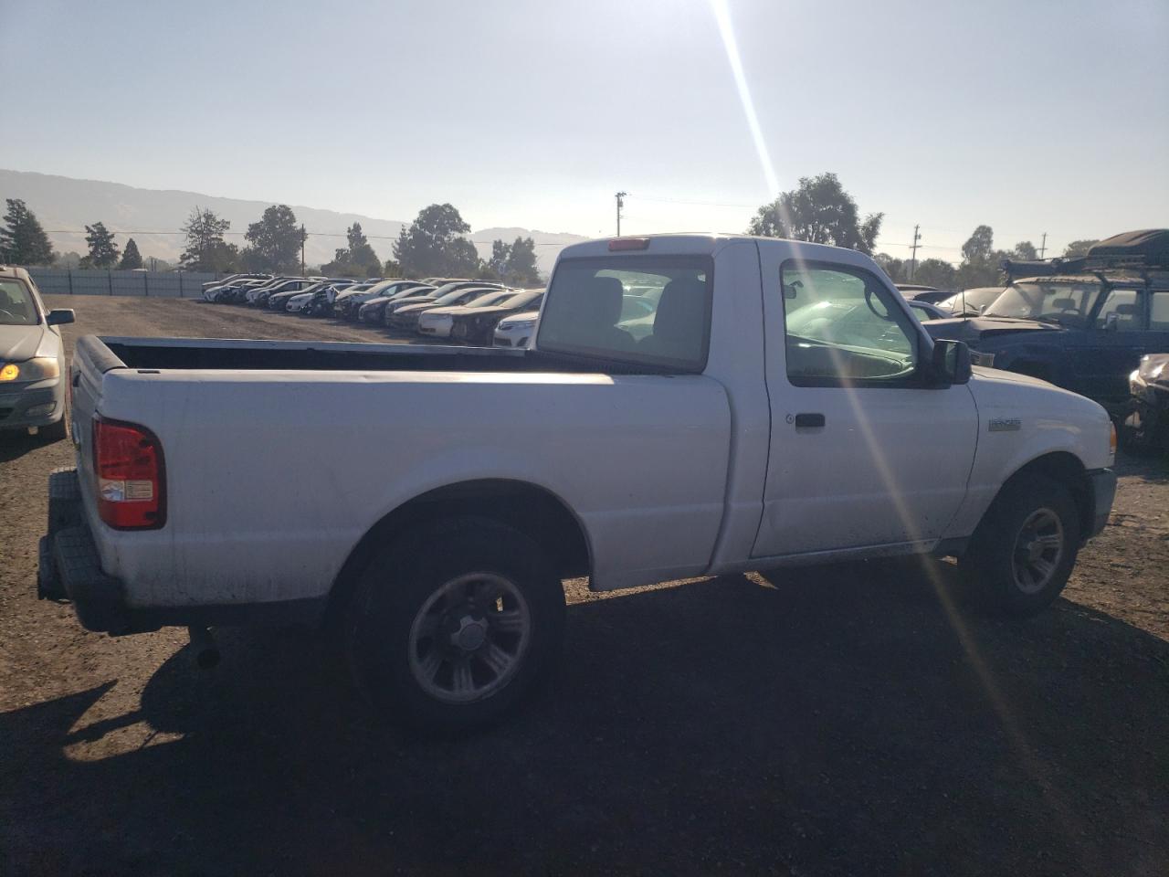 Photo 2 VIN: 1FTKR1AD7APA12726 - FORD RANGER 