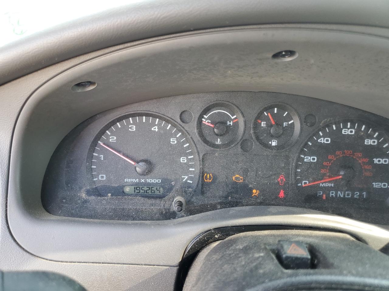 Photo 8 VIN: 1FTKR1ED4BPA96600 - FORD RANGER 