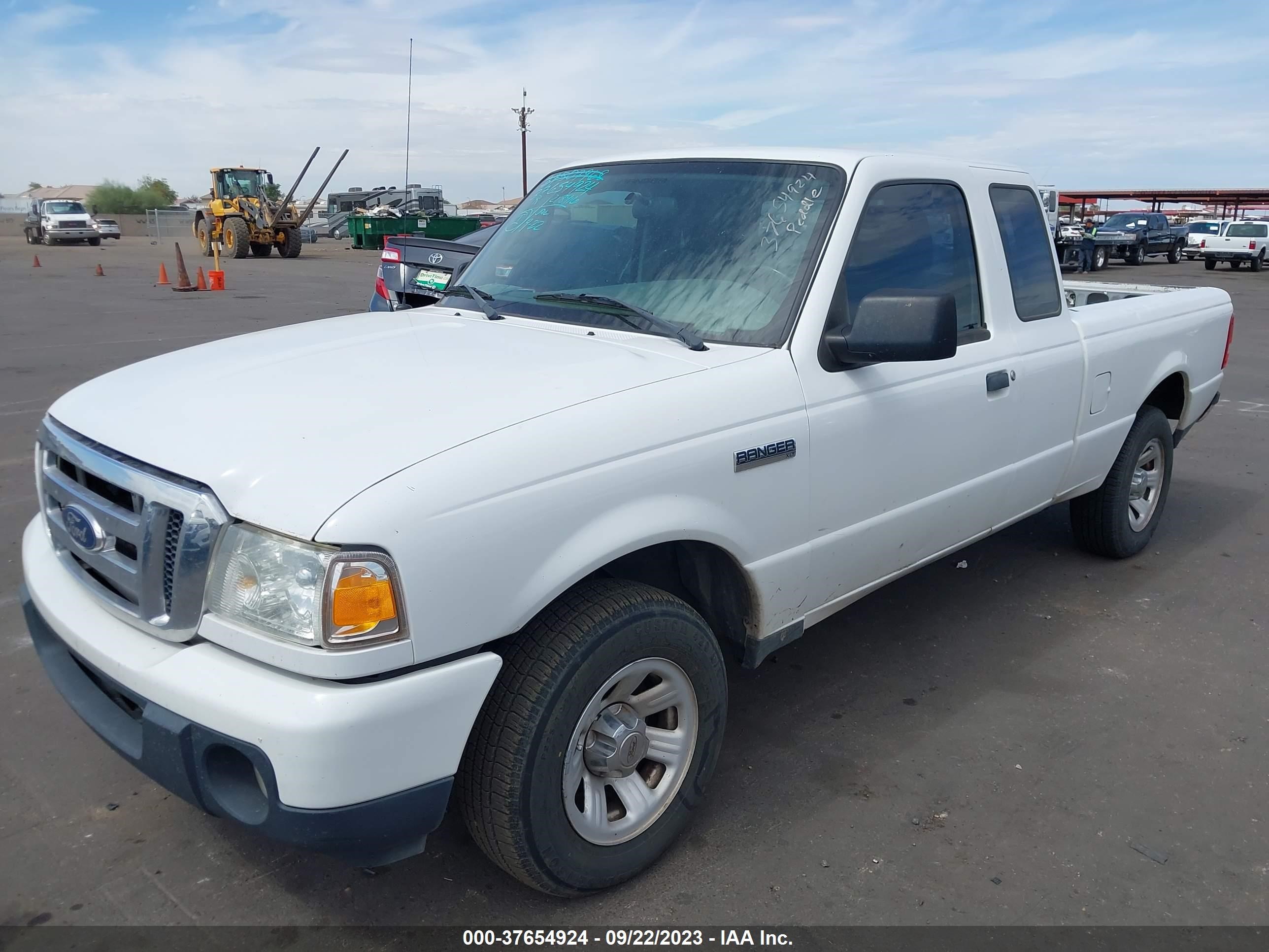 Photo 1 VIN: 1FTKR1EE3BPB10589 - FORD RANGER 