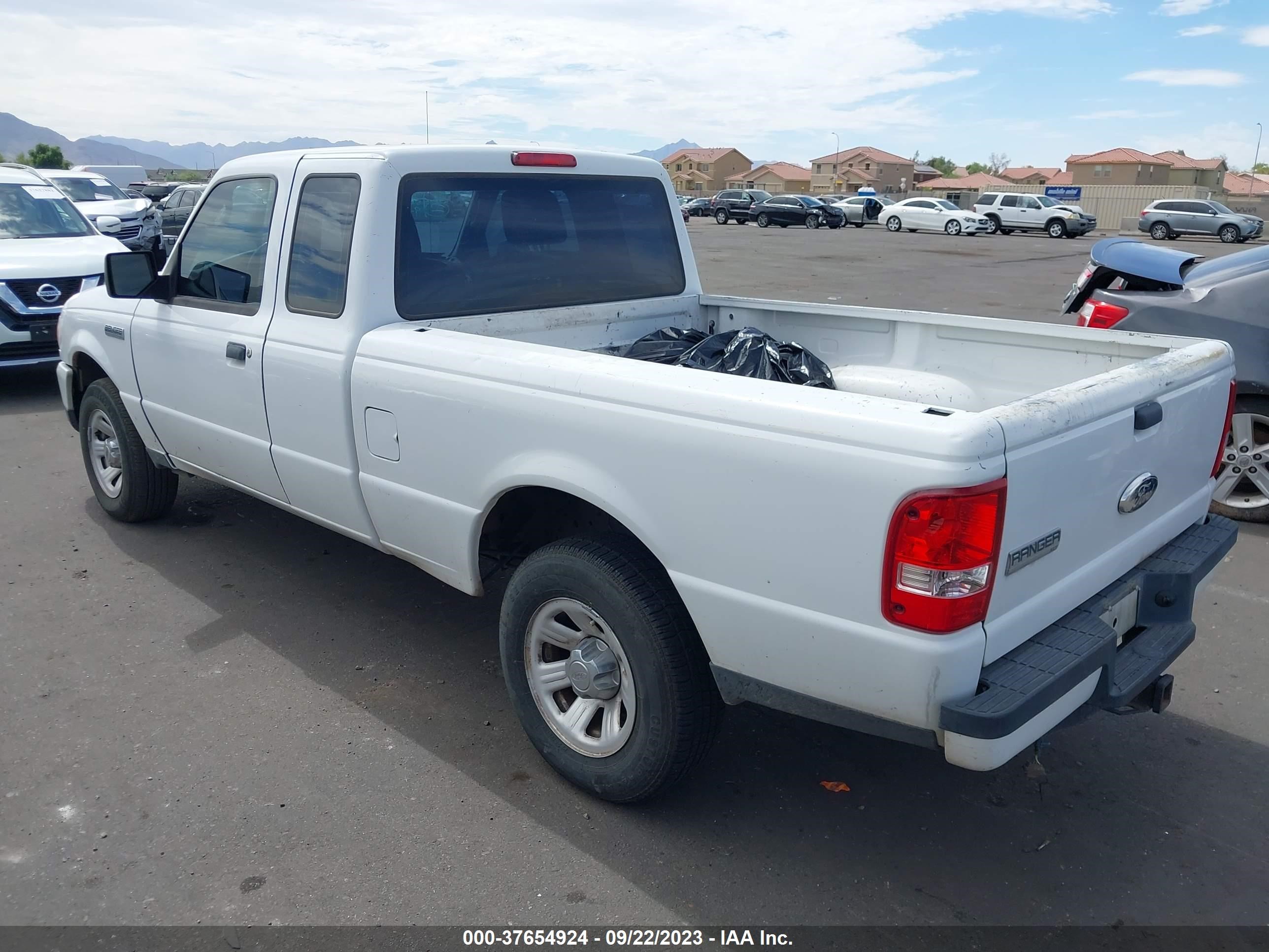 Photo 2 VIN: 1FTKR1EE3BPB10589 - FORD RANGER 